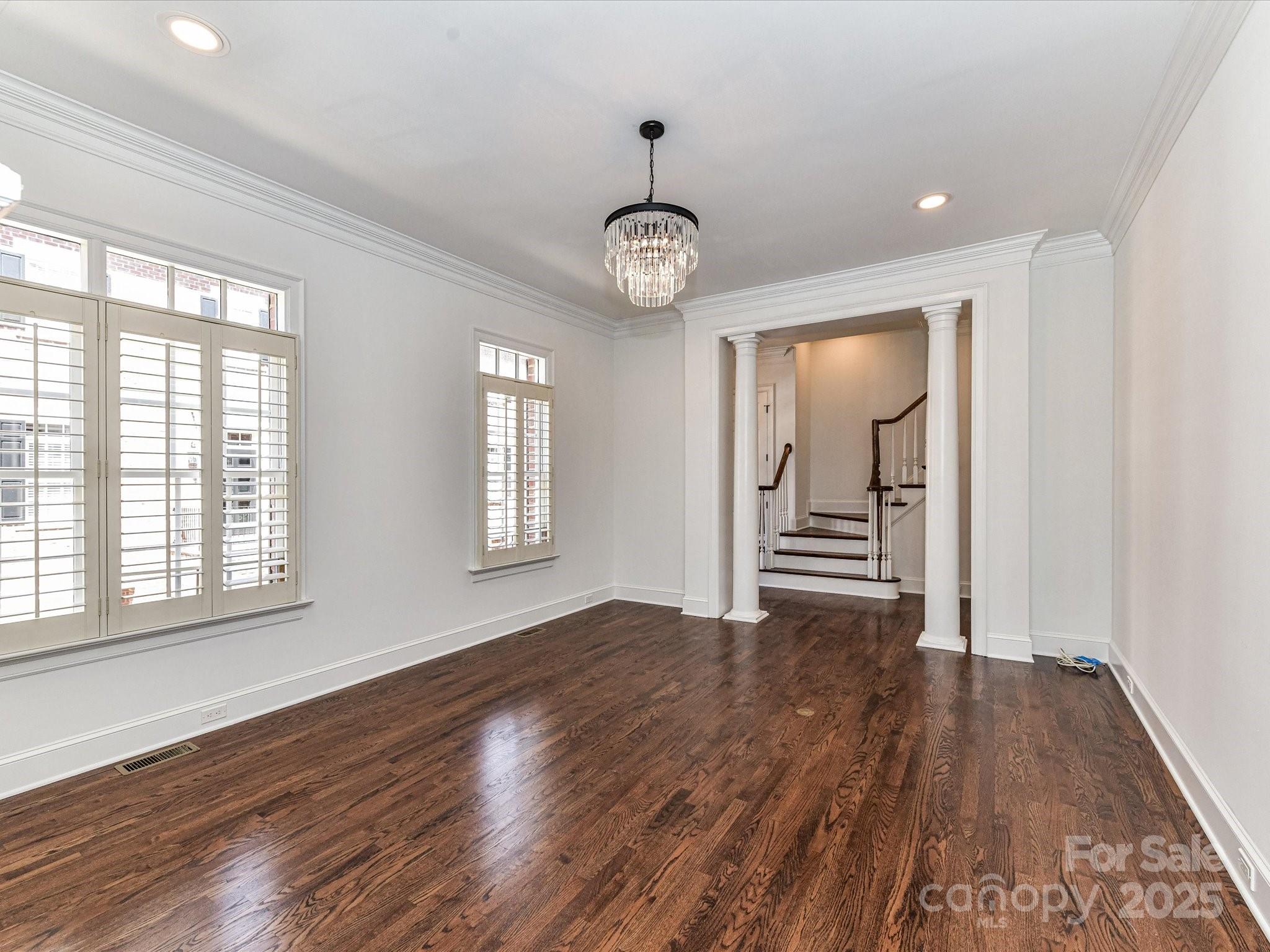 344 S Laurel Avenue