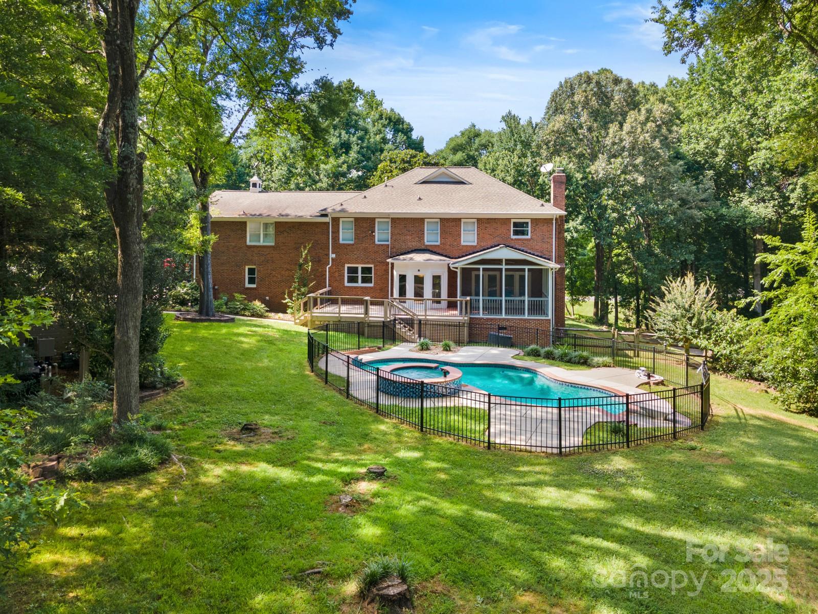 1134 Willow Oaks Trail