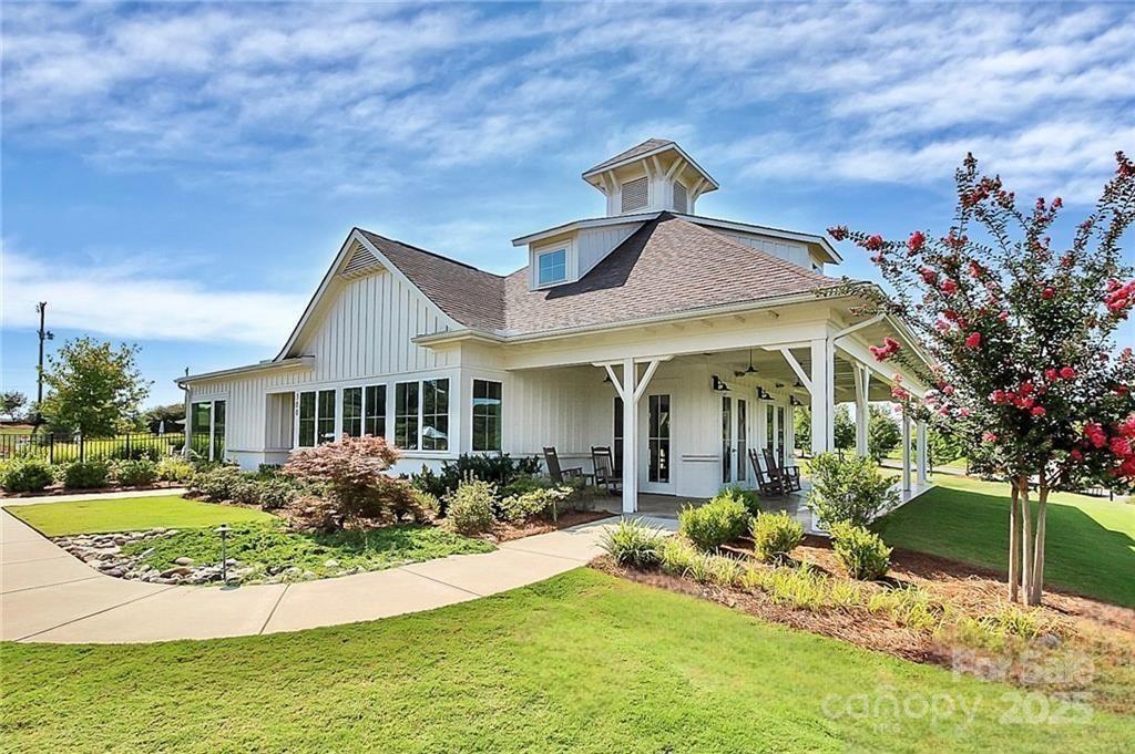 1108 Mayapple Way