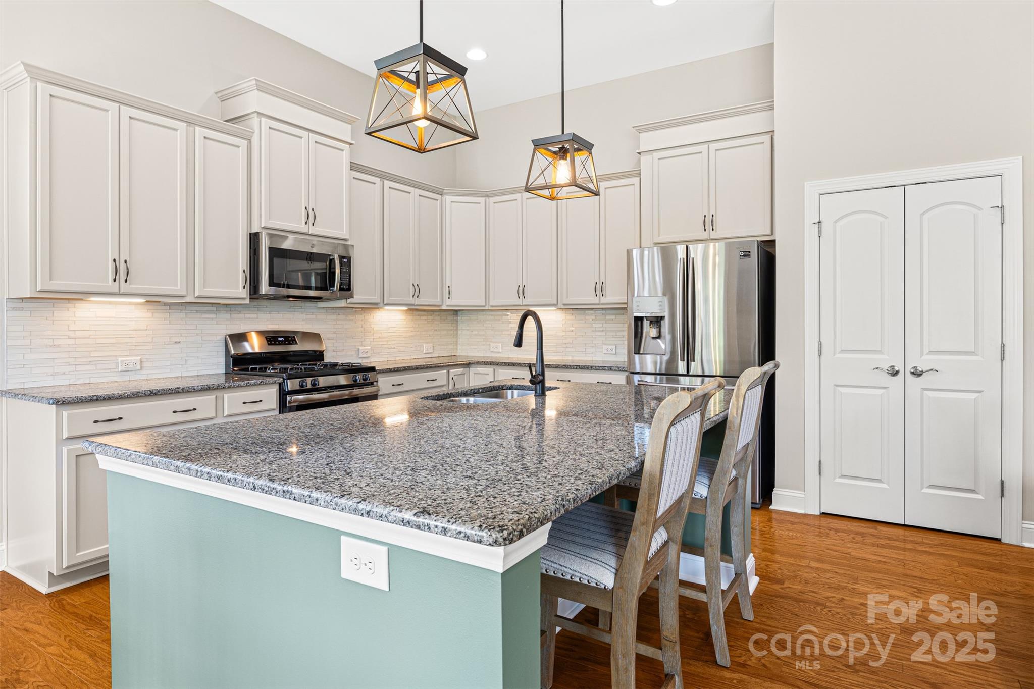 1108 Mayapple Way