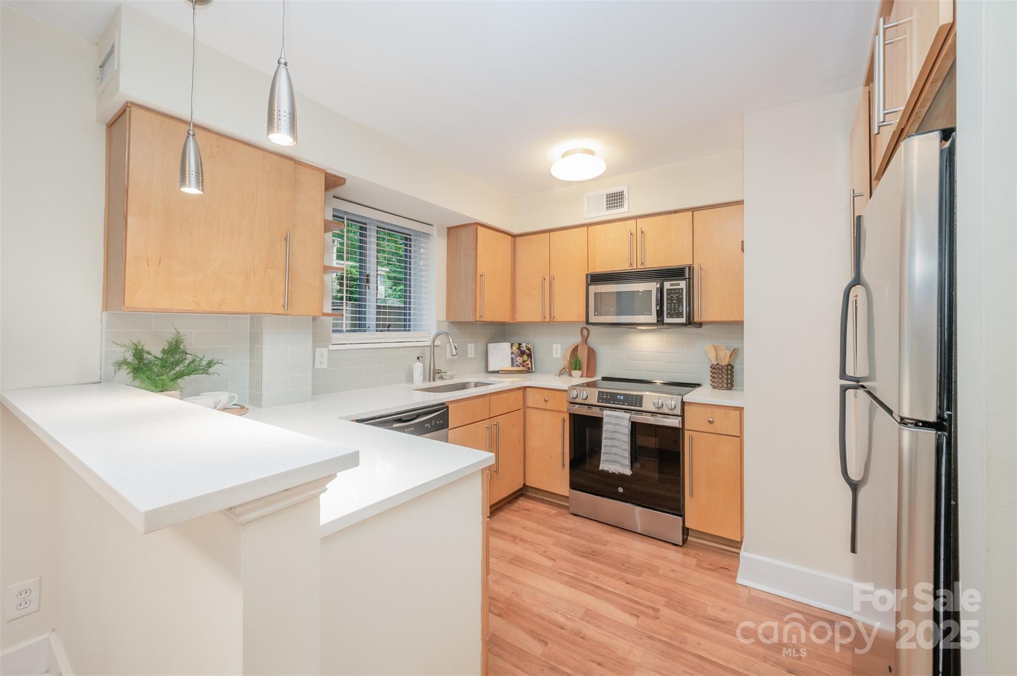 207 N Dotger Avenue Unit: C14