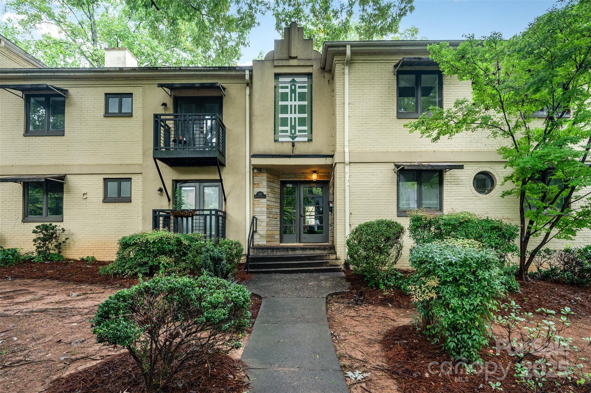 207 N Dotger Avenue Unit: C14