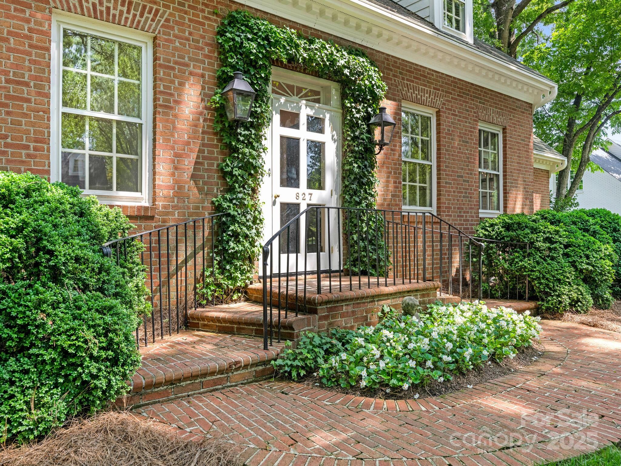 827 Museum Drive
