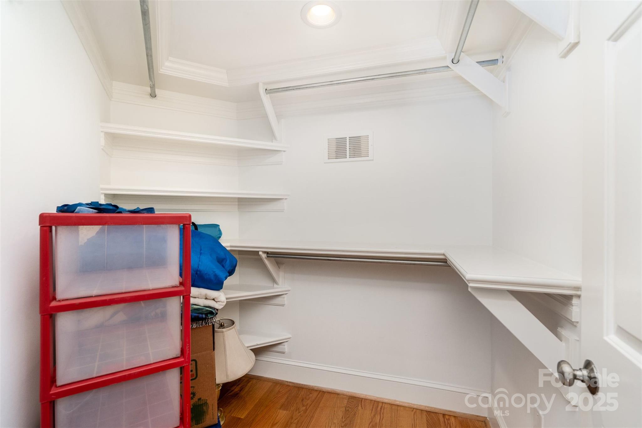 2825 Sharon View Road