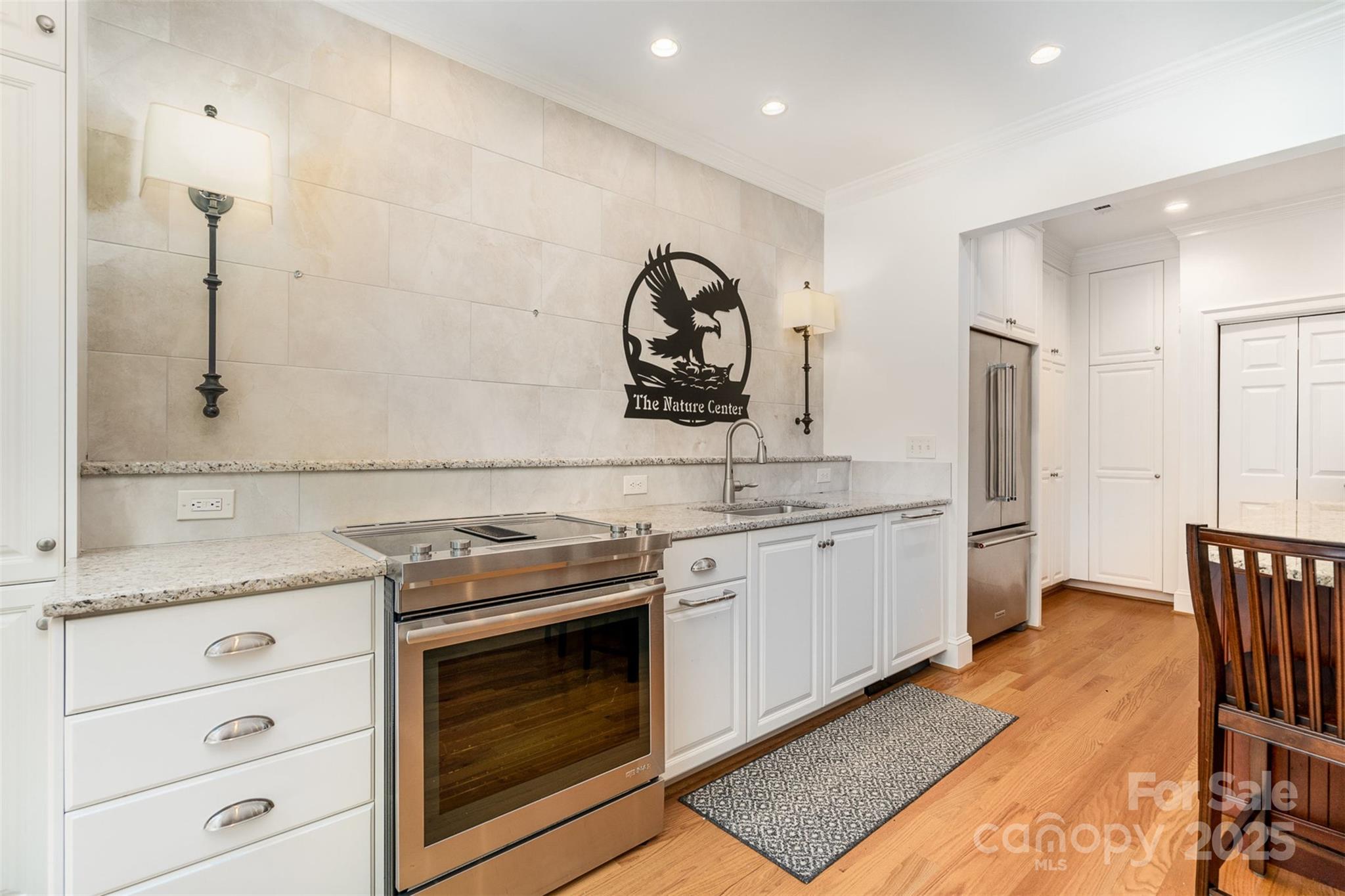 2825 Sharon View Road