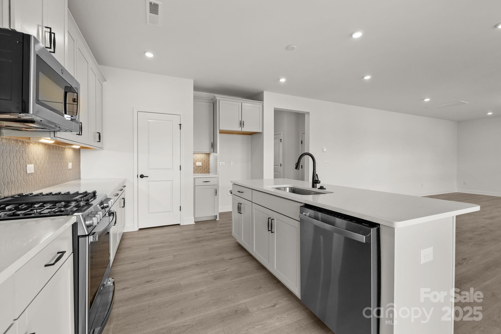 638 Amberjack Place Unit: 76