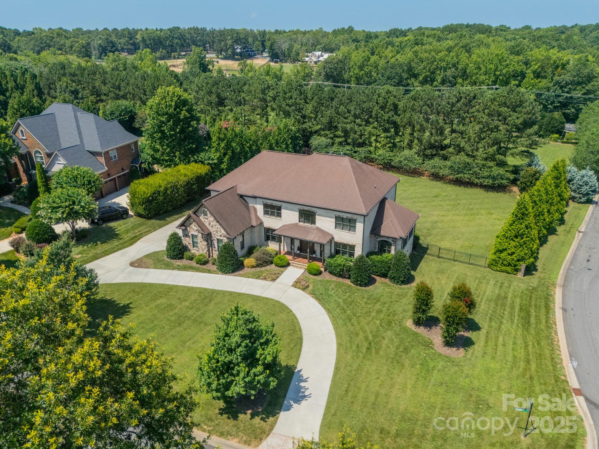 802 Capington Lane