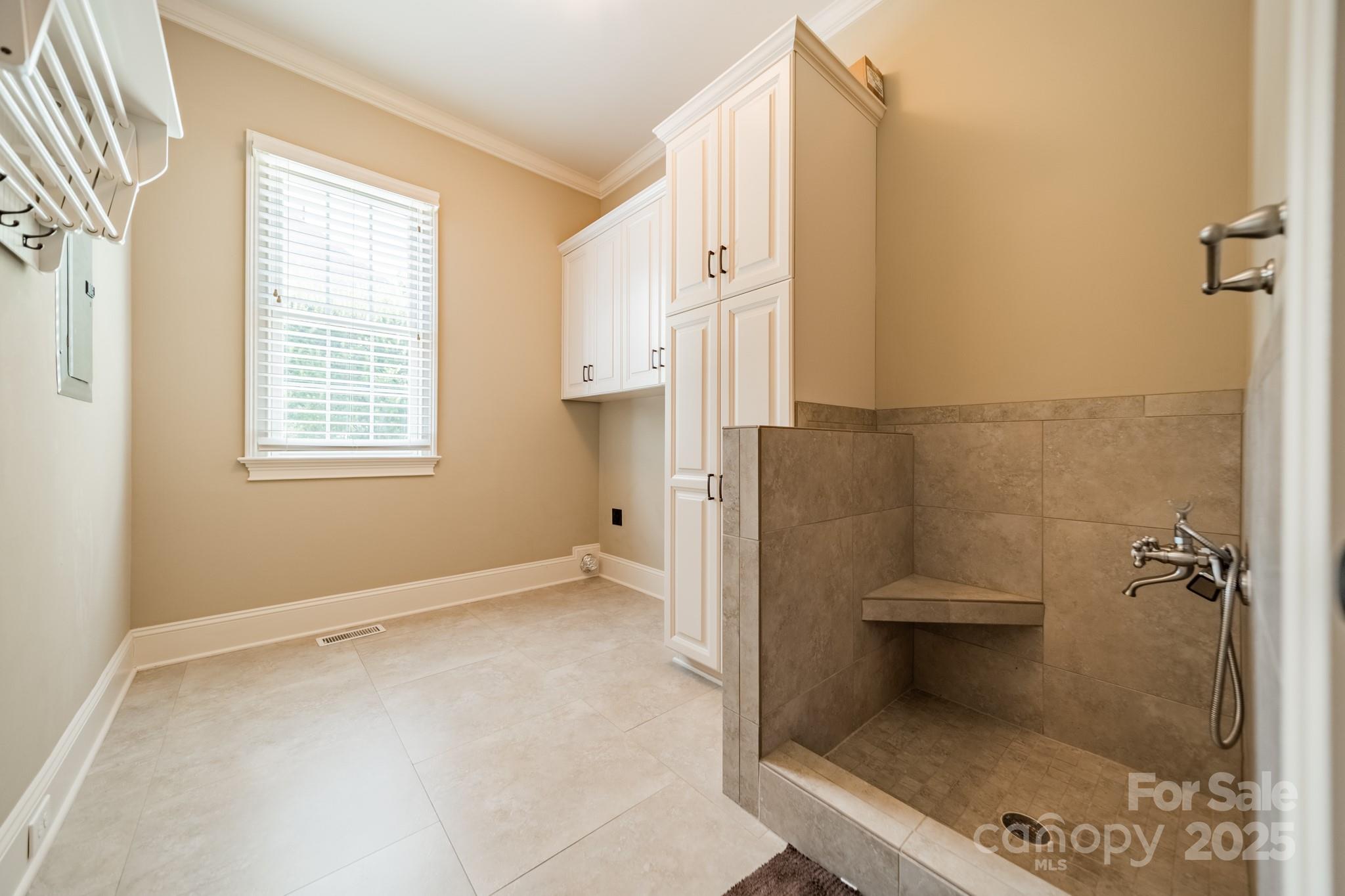 802 Capington Lane
