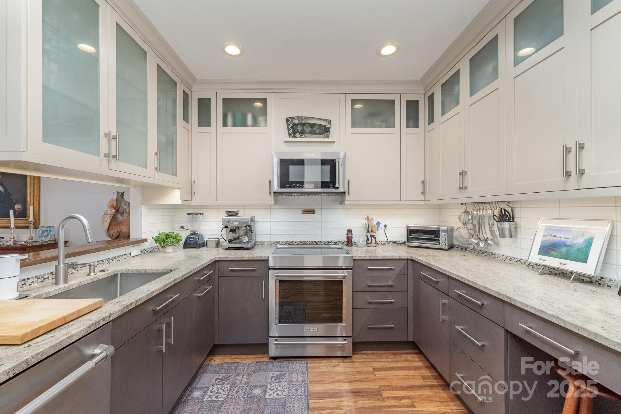 830 Cherokee Road