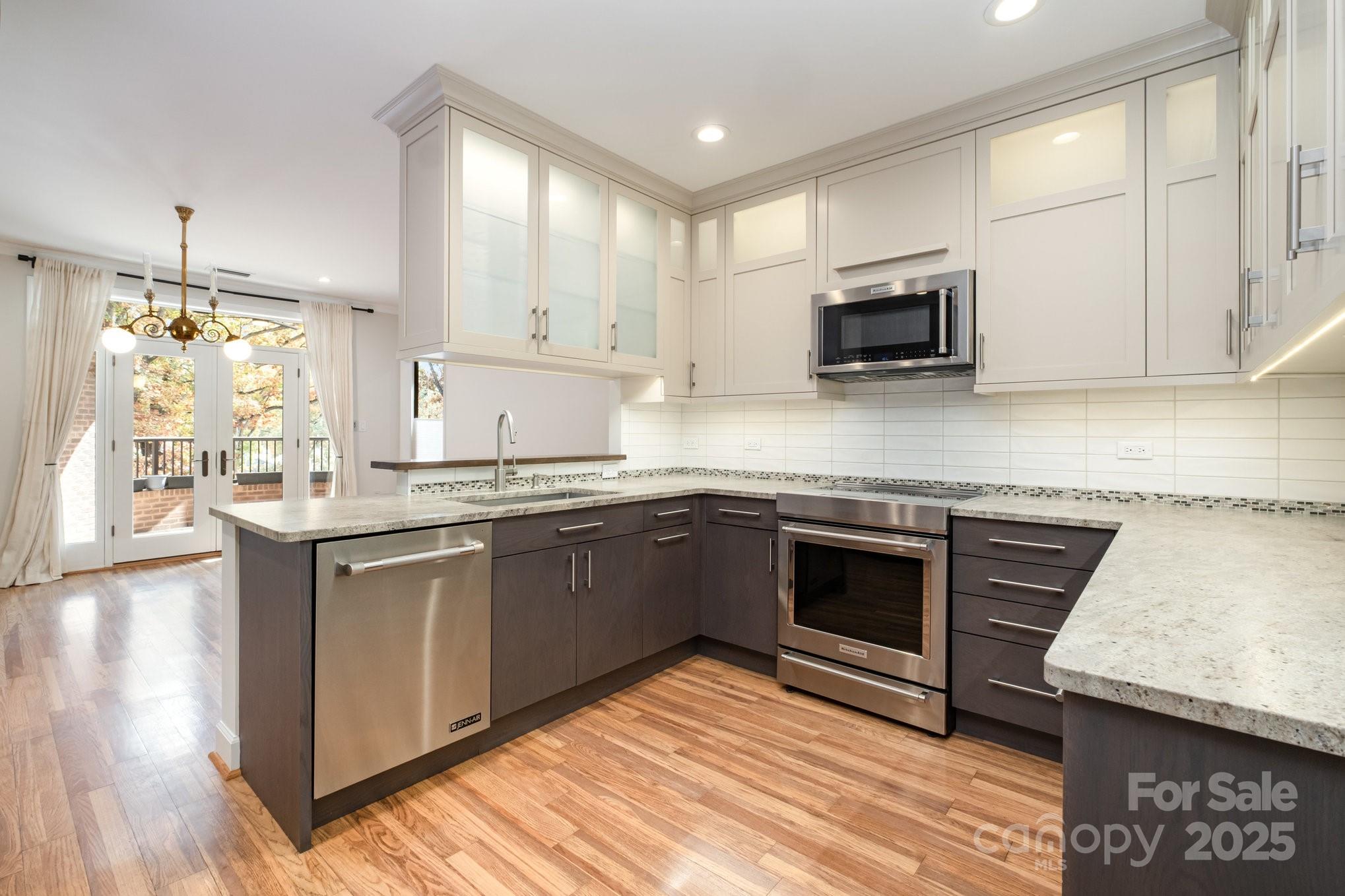 830 Cherokee Road