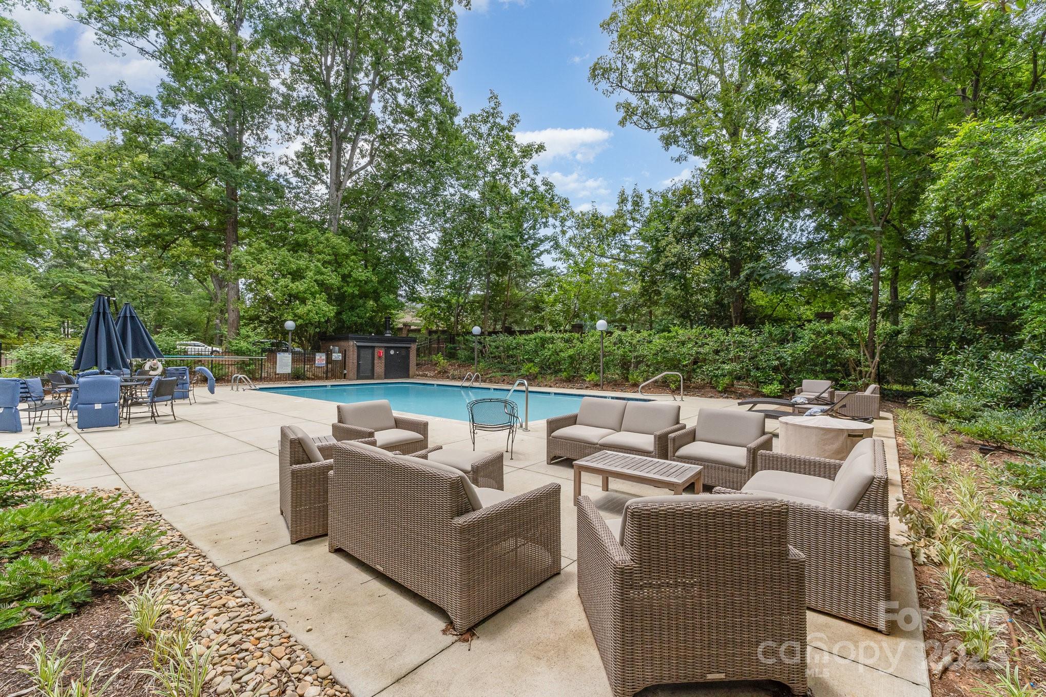 830 Cherokee Road
