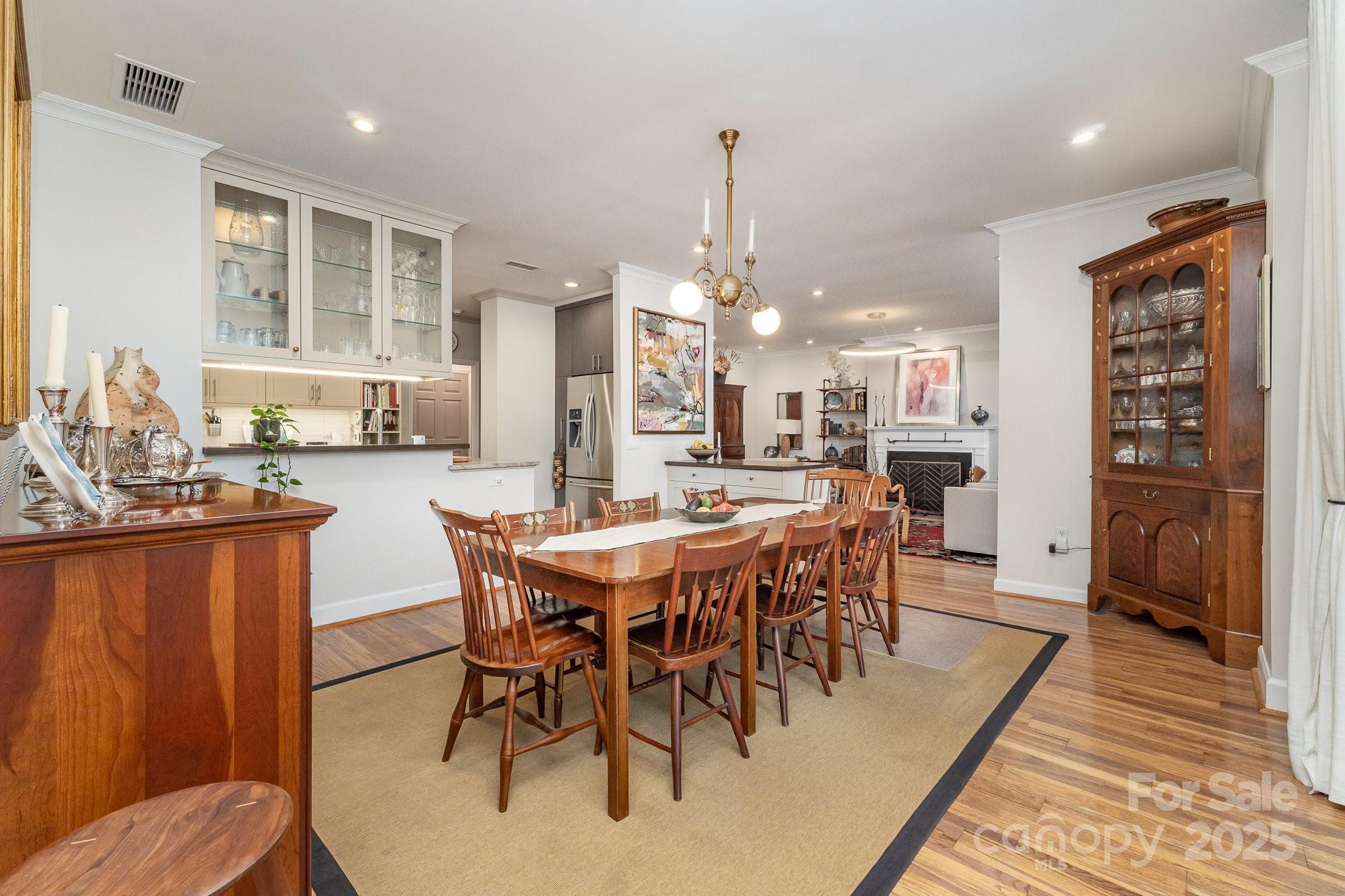 830 Cherokee Road