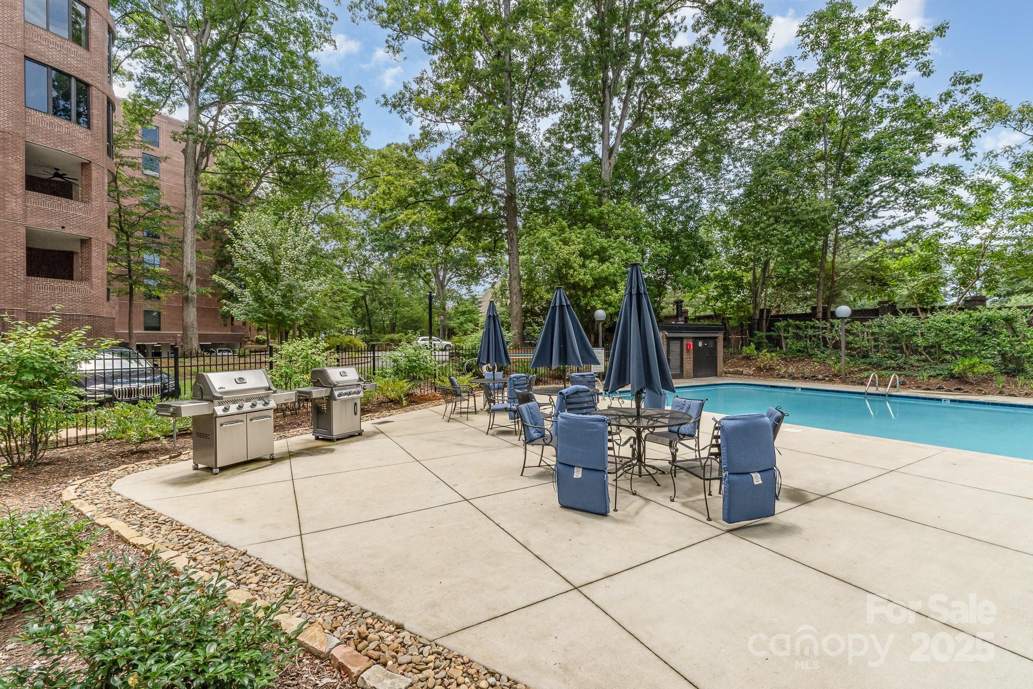 830 Cherokee Road