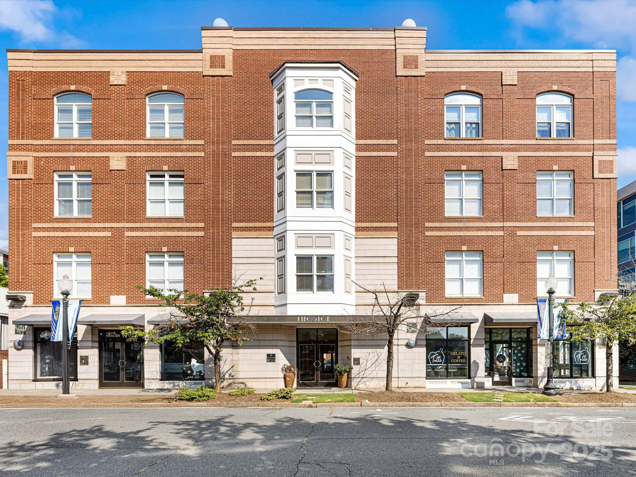 1700 Camden Road Unit: 203
