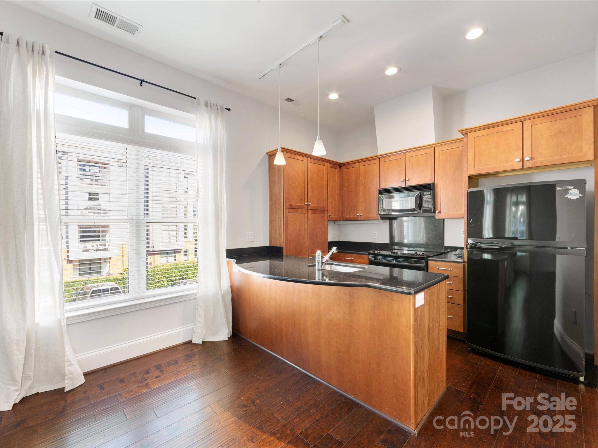1700 Camden Road Unit: 203