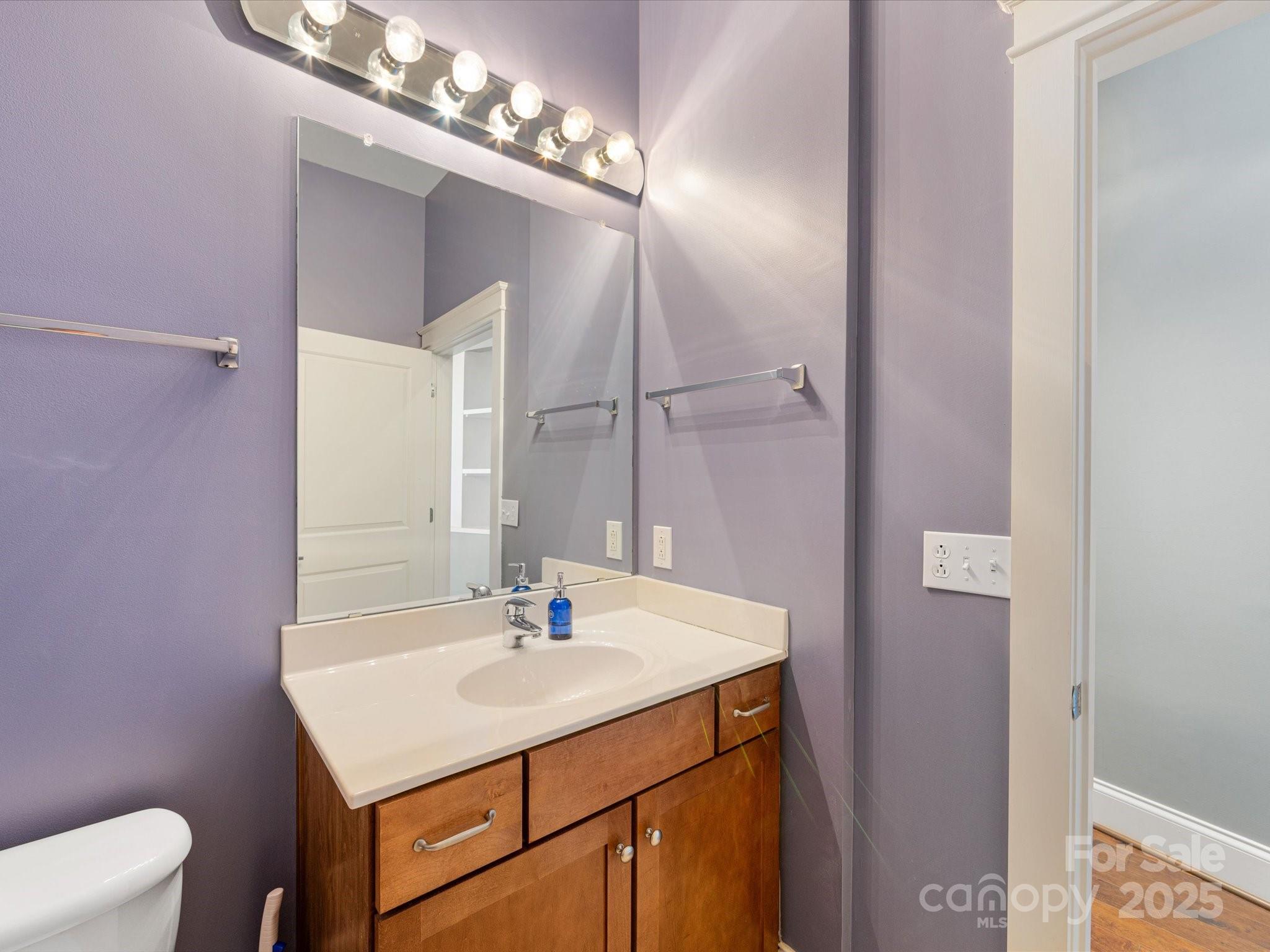 1700 Camden Road Unit: 203
