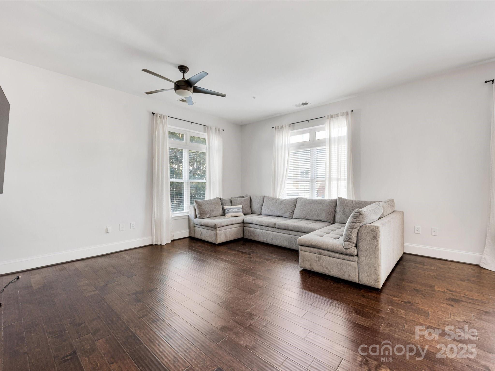 1700 Camden Road Unit: 203