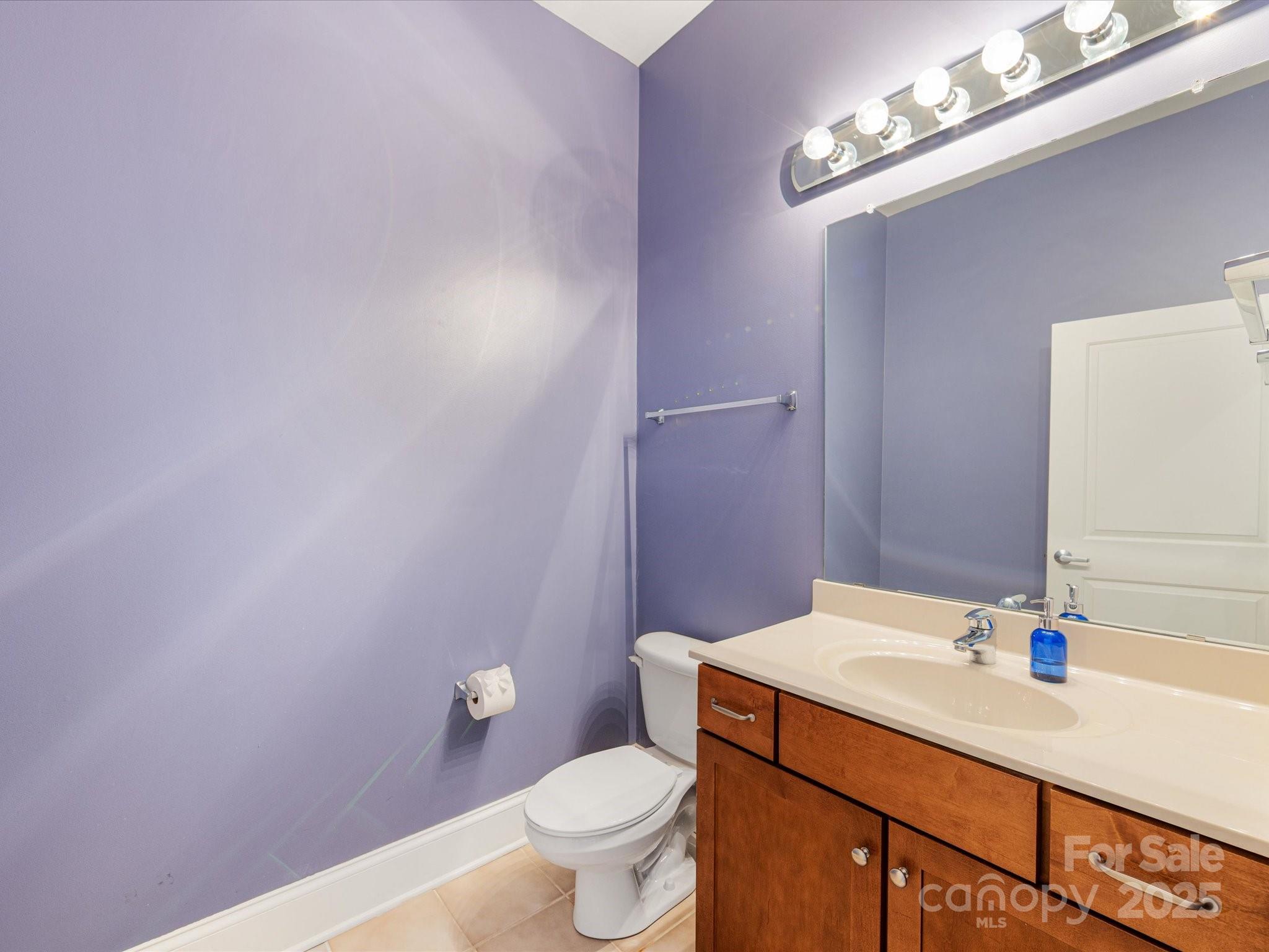 1700 Camden Road Unit: 203