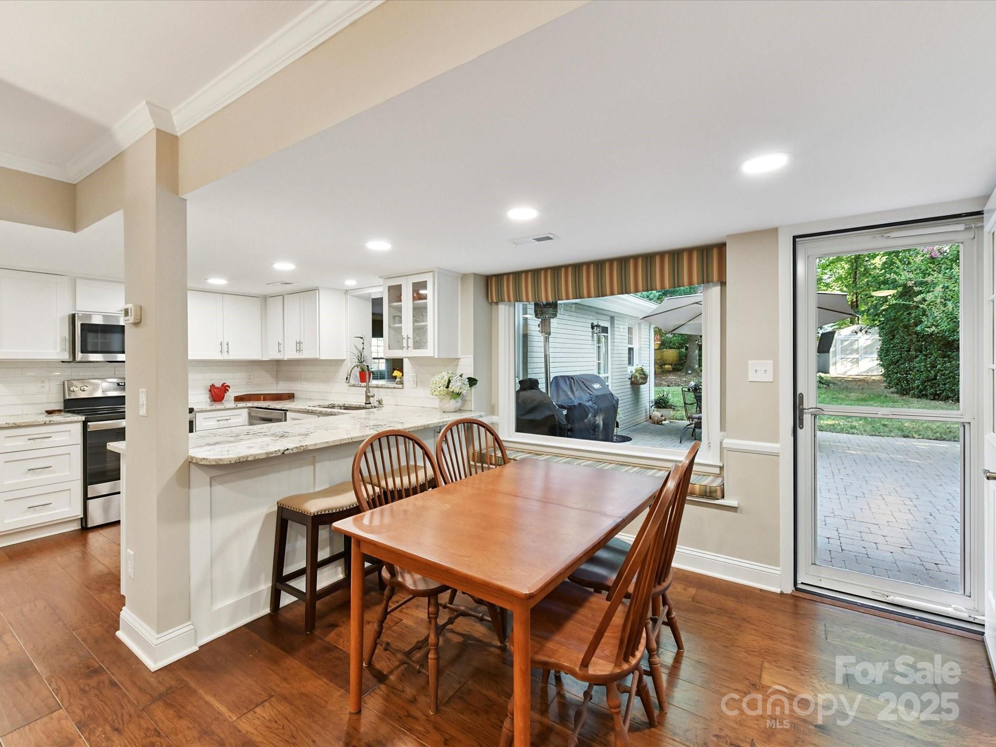 1123 Richard Barry Drive