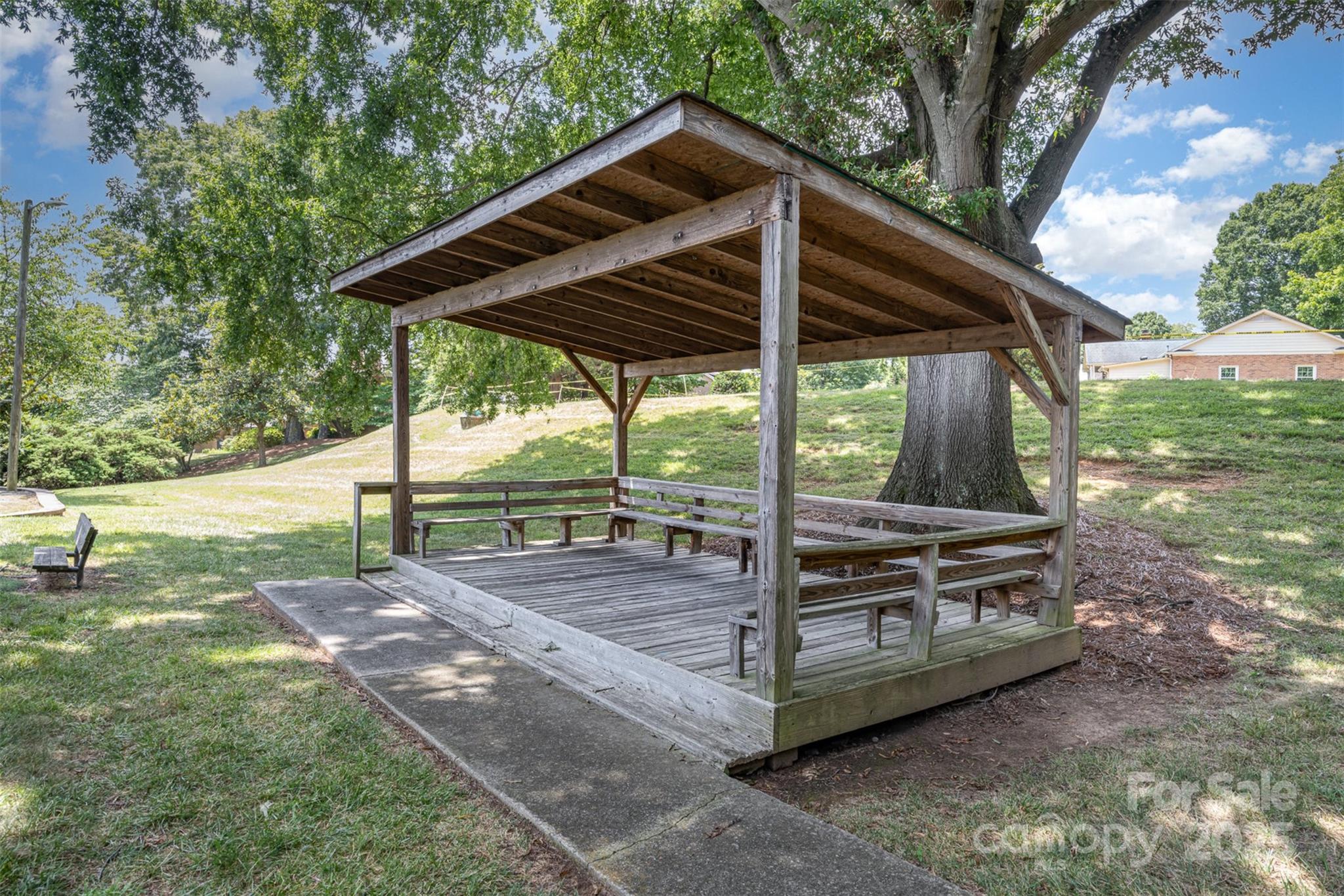 6616 Bunker Hill Circle