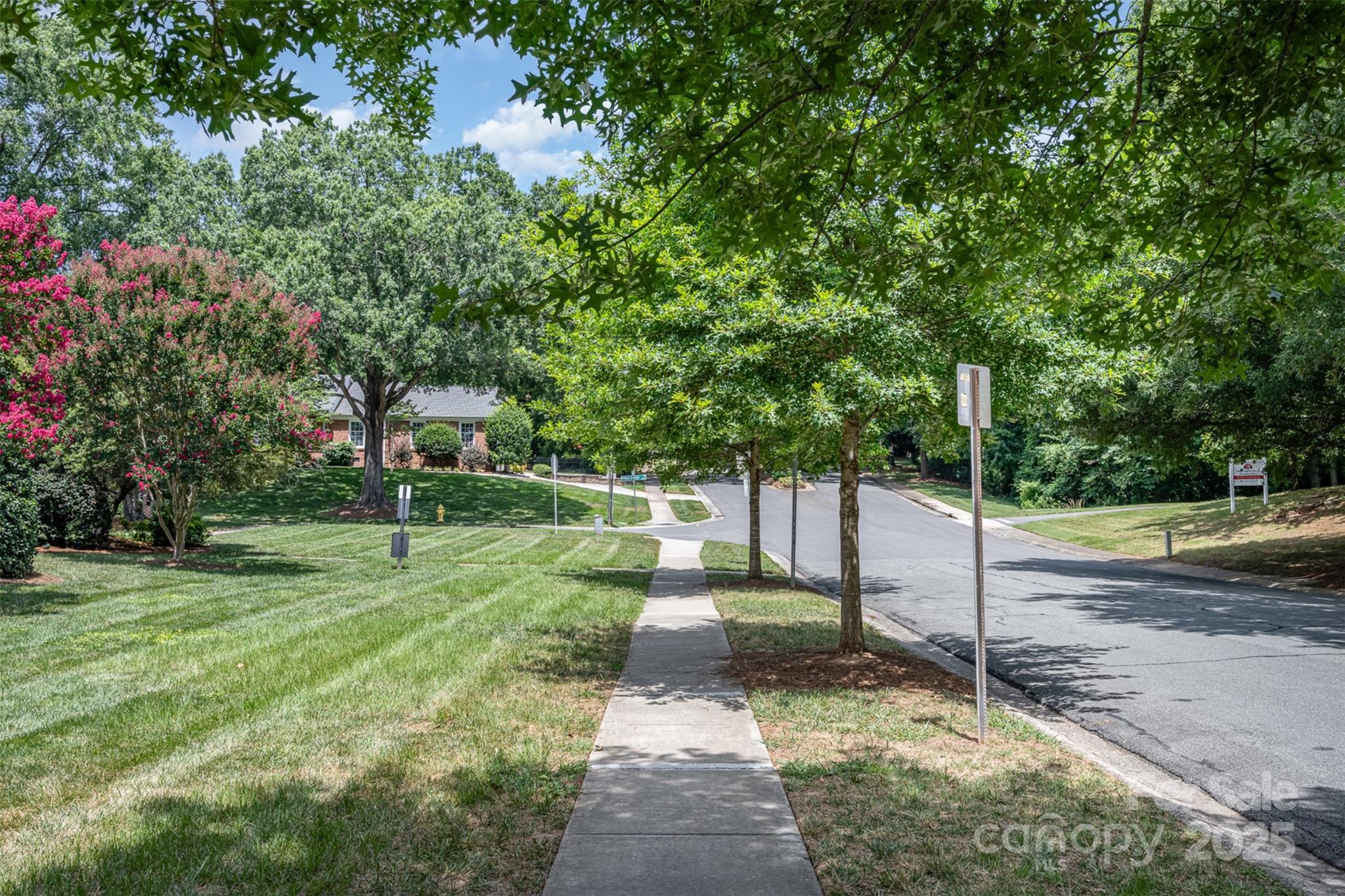 6616 Bunker Hill Circle