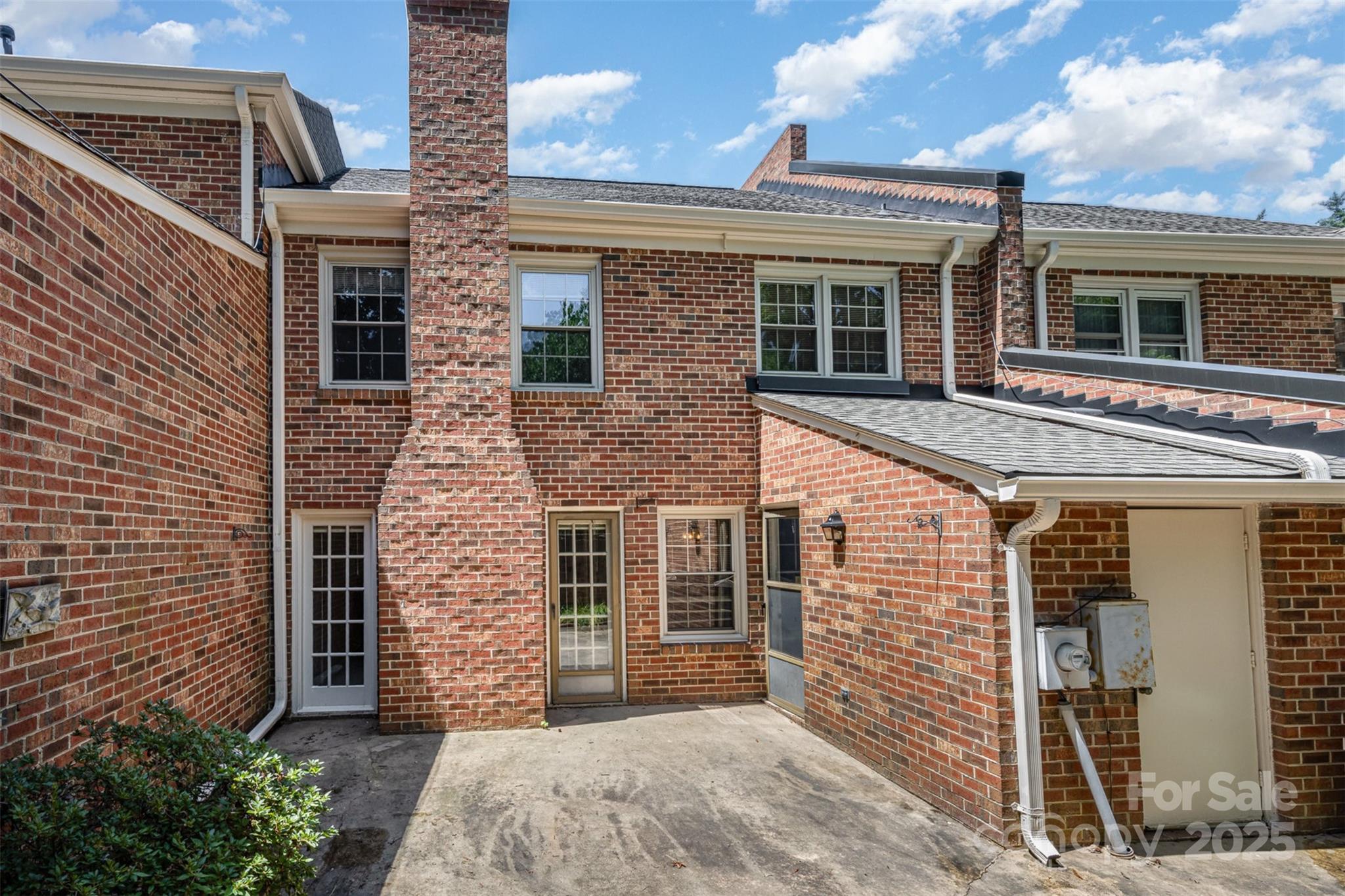 6616 Bunker Hill Circle