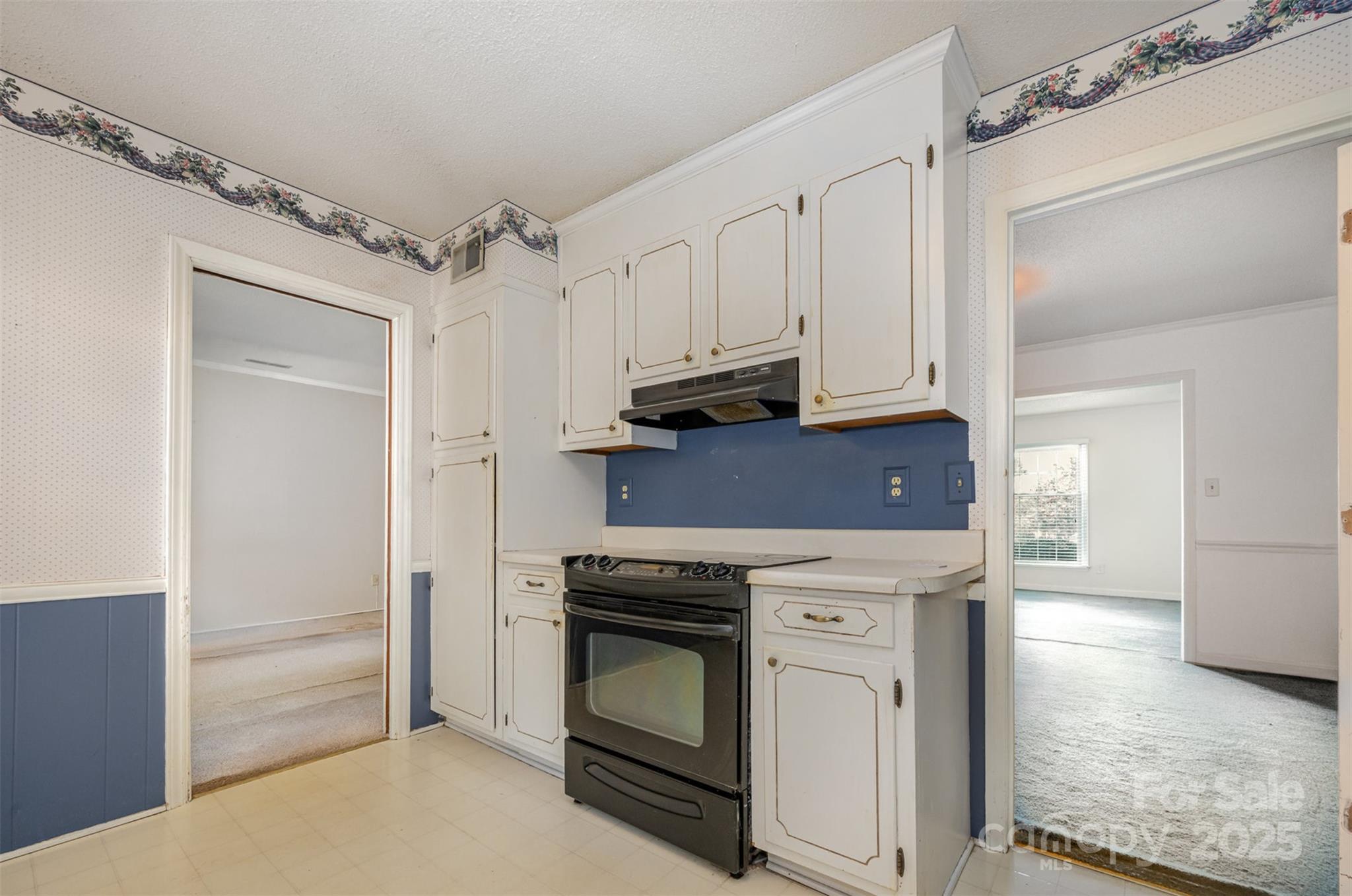 6616 Bunker Hill Circle