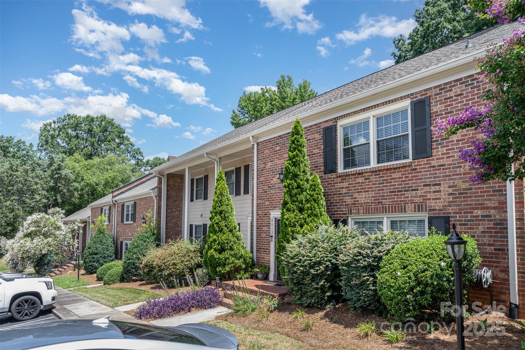 6616 Bunker Hill Circle
