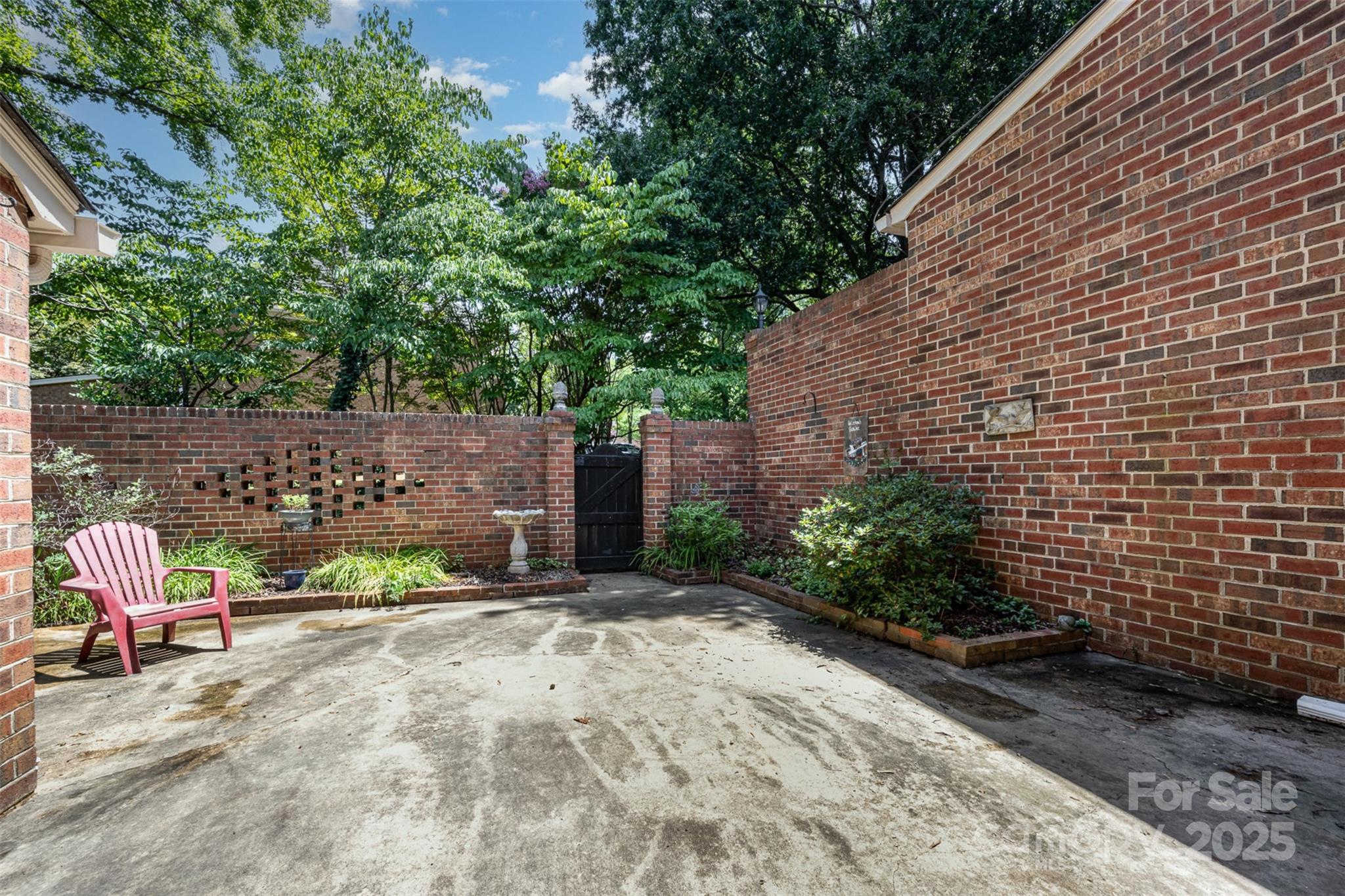 6616 Bunker Hill Circle