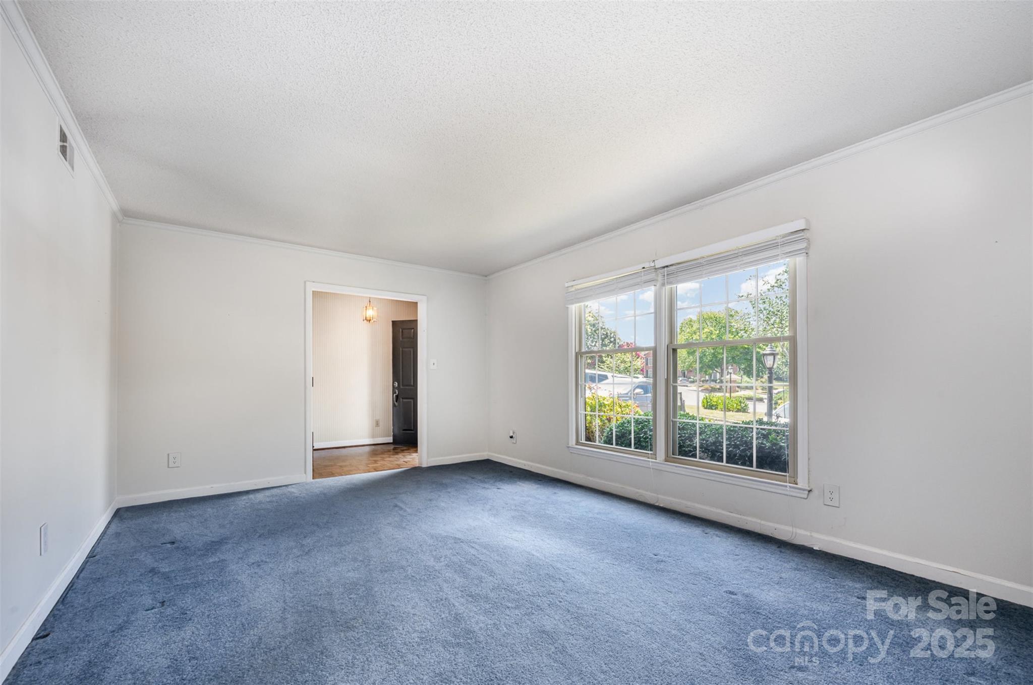 6616 Bunker Hill Circle