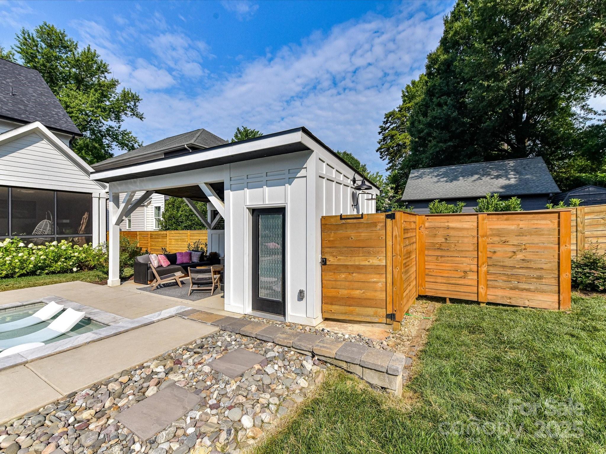 615 Melbourne Court