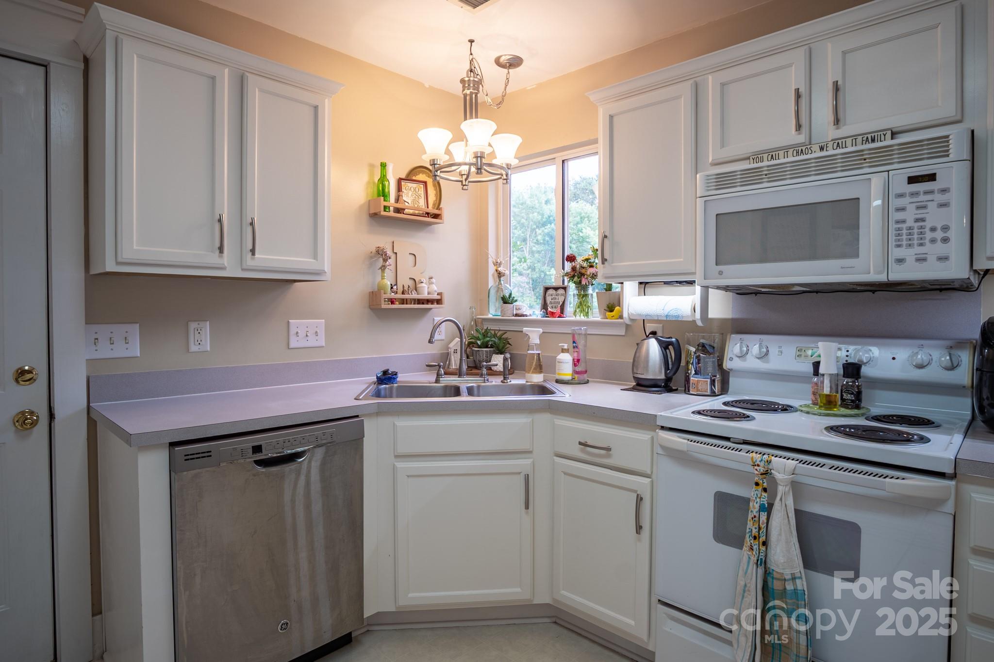 121 S Tanninger Road