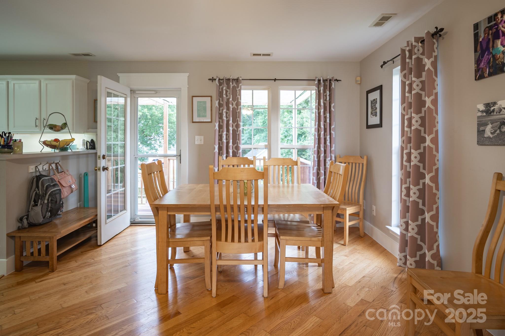 121 S Tanninger Road