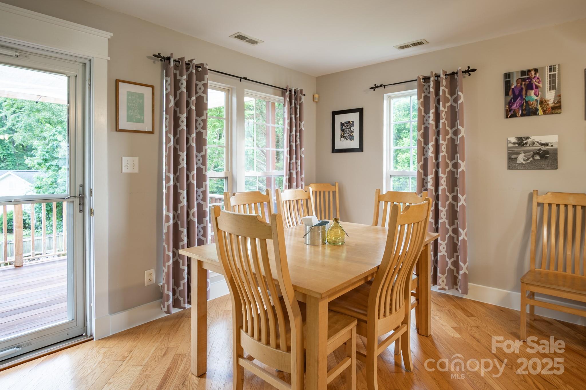 121 S Tanninger Road