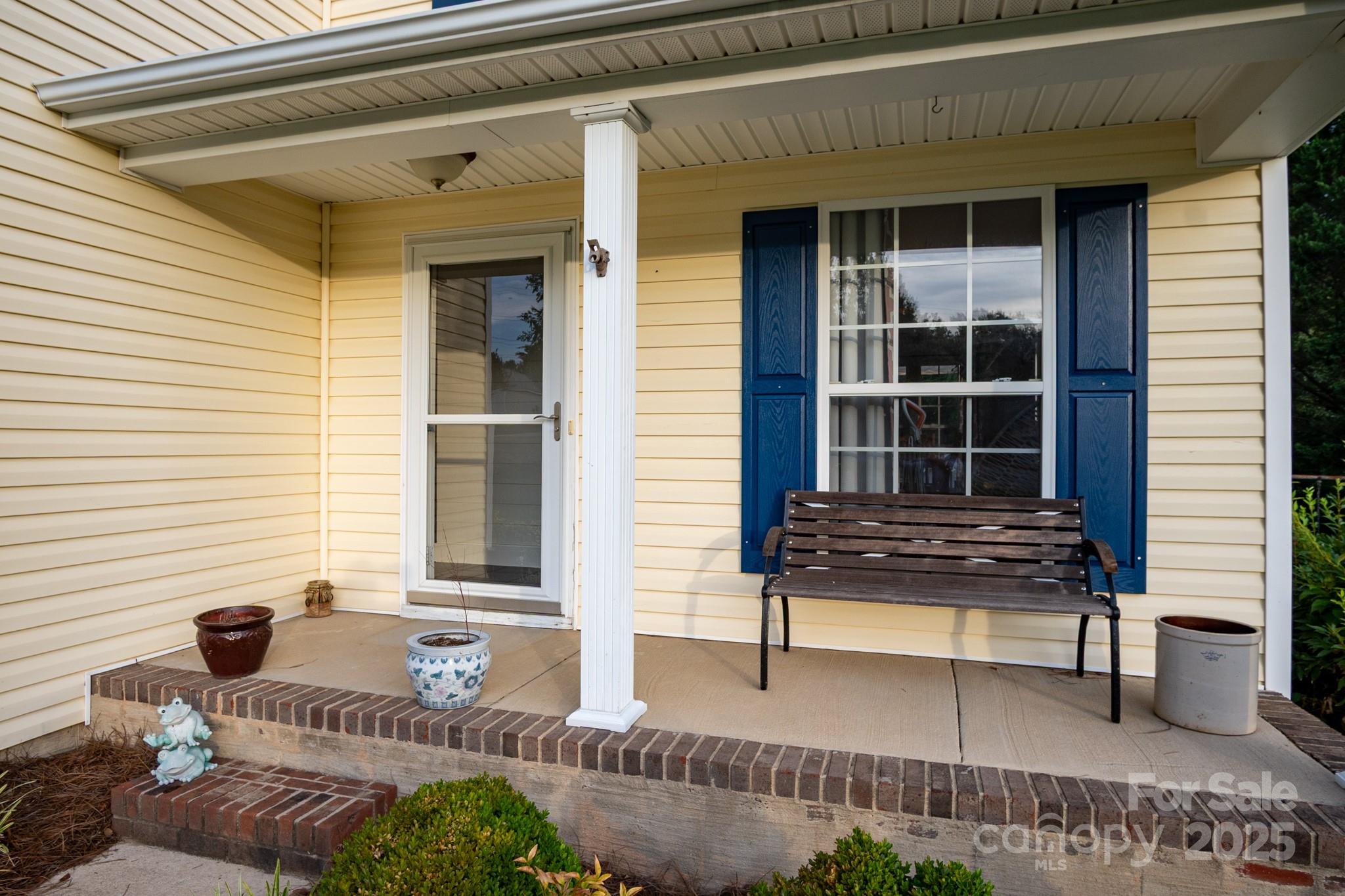 121 S Tanninger Road