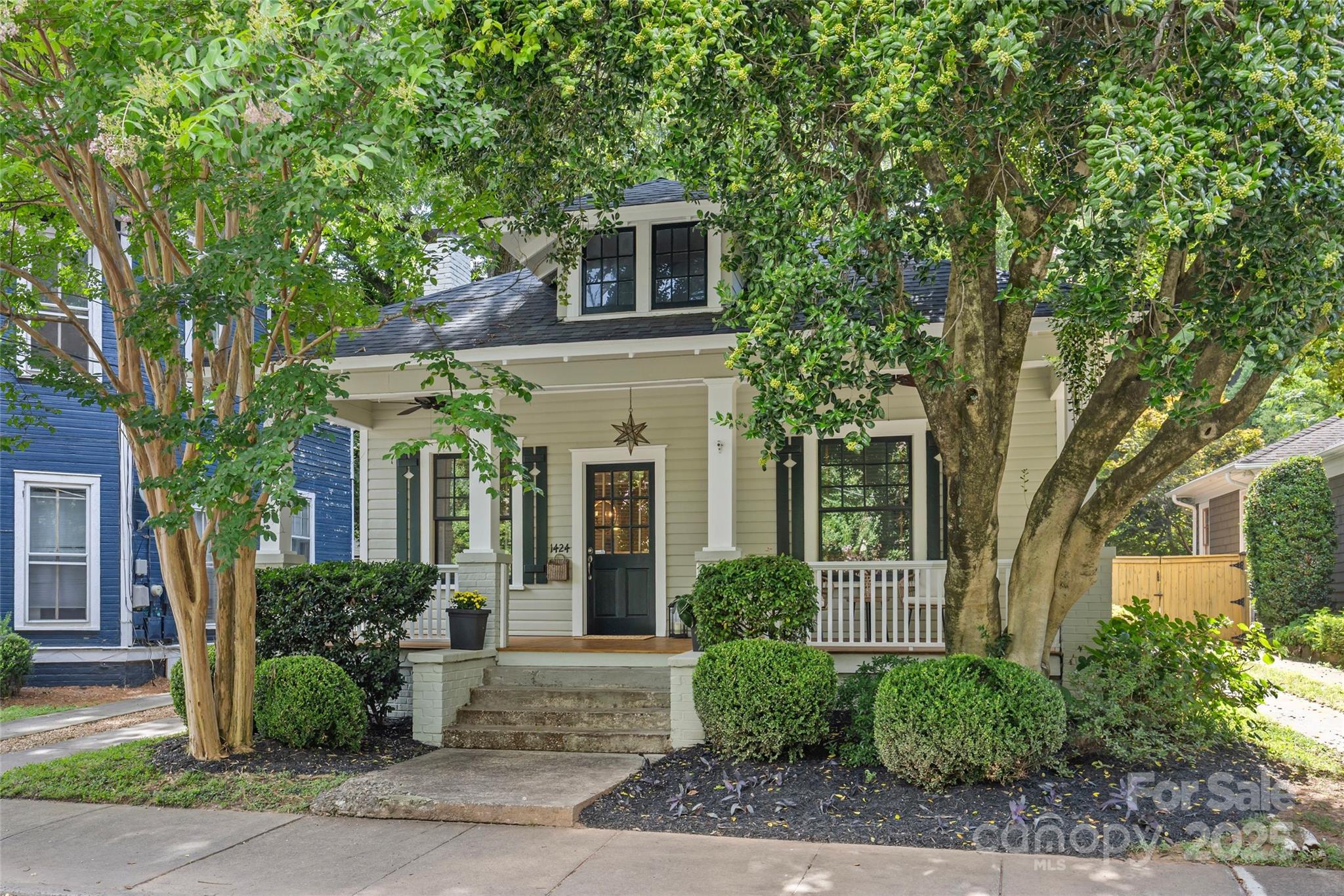 1424 Pecan Avenue