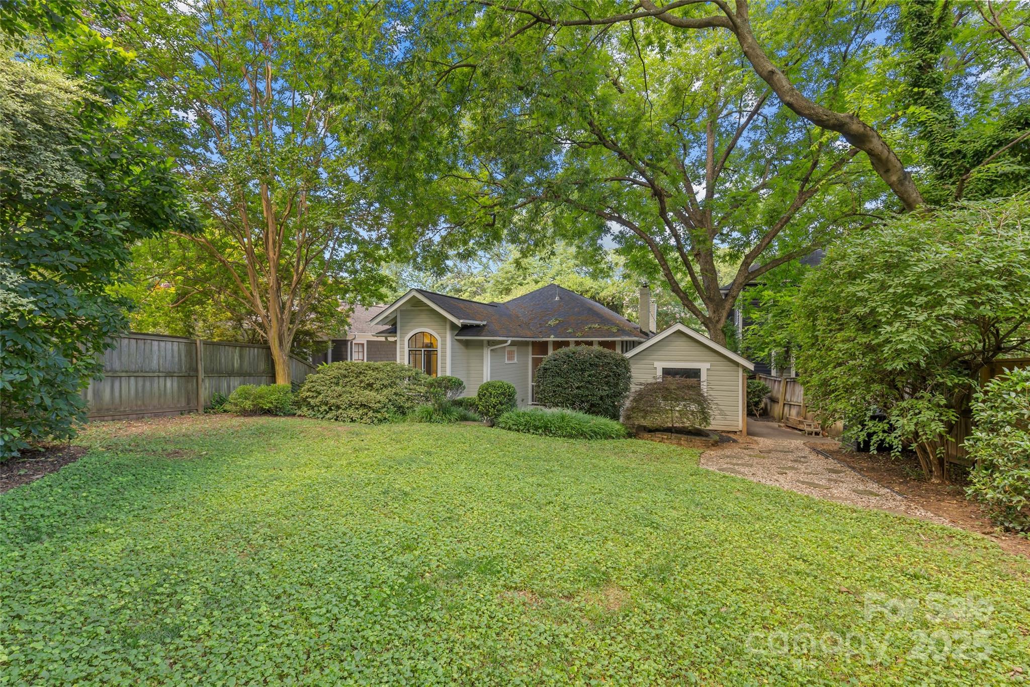 1424 Pecan Avenue
