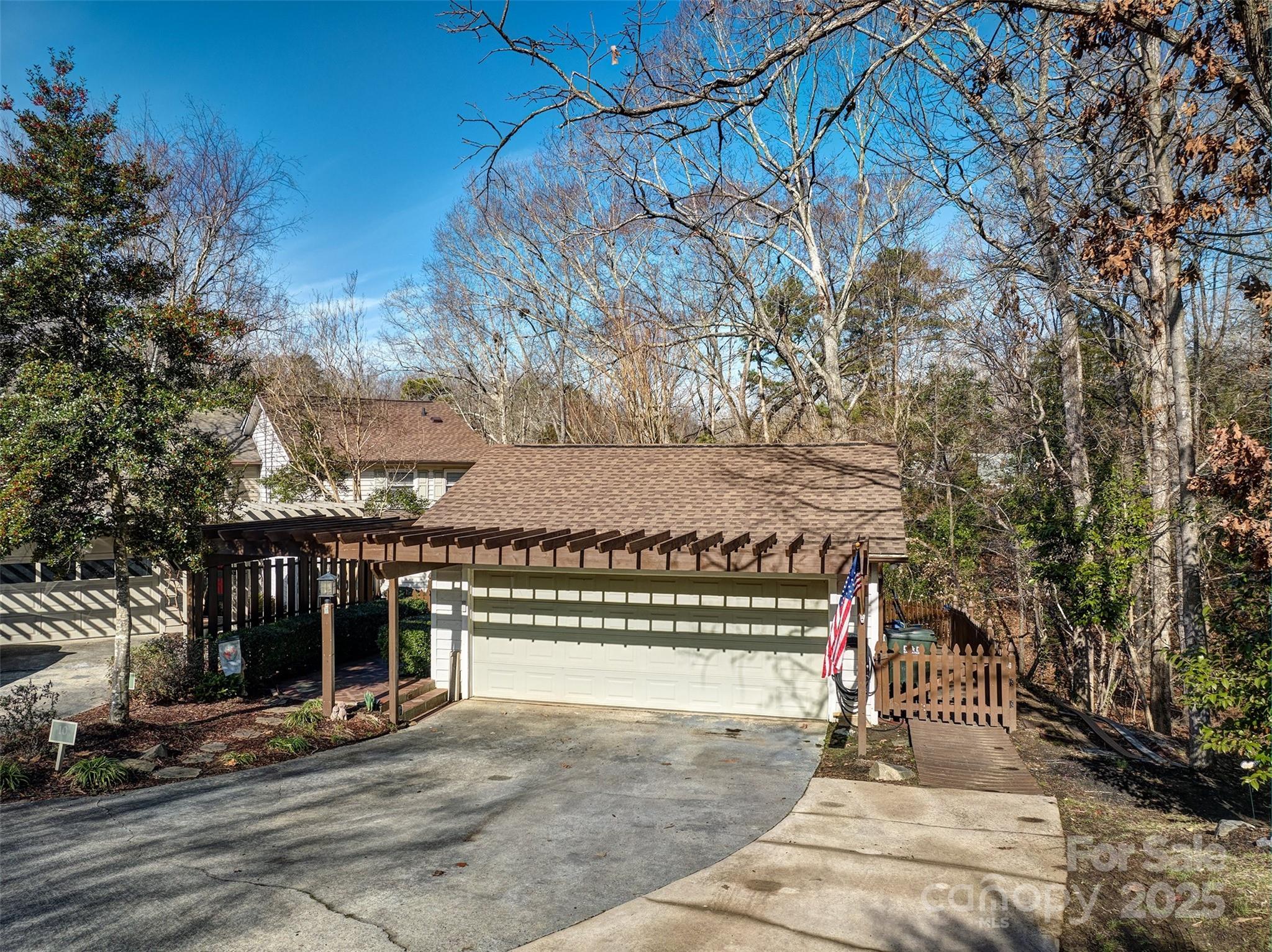 10 Weatherly Way