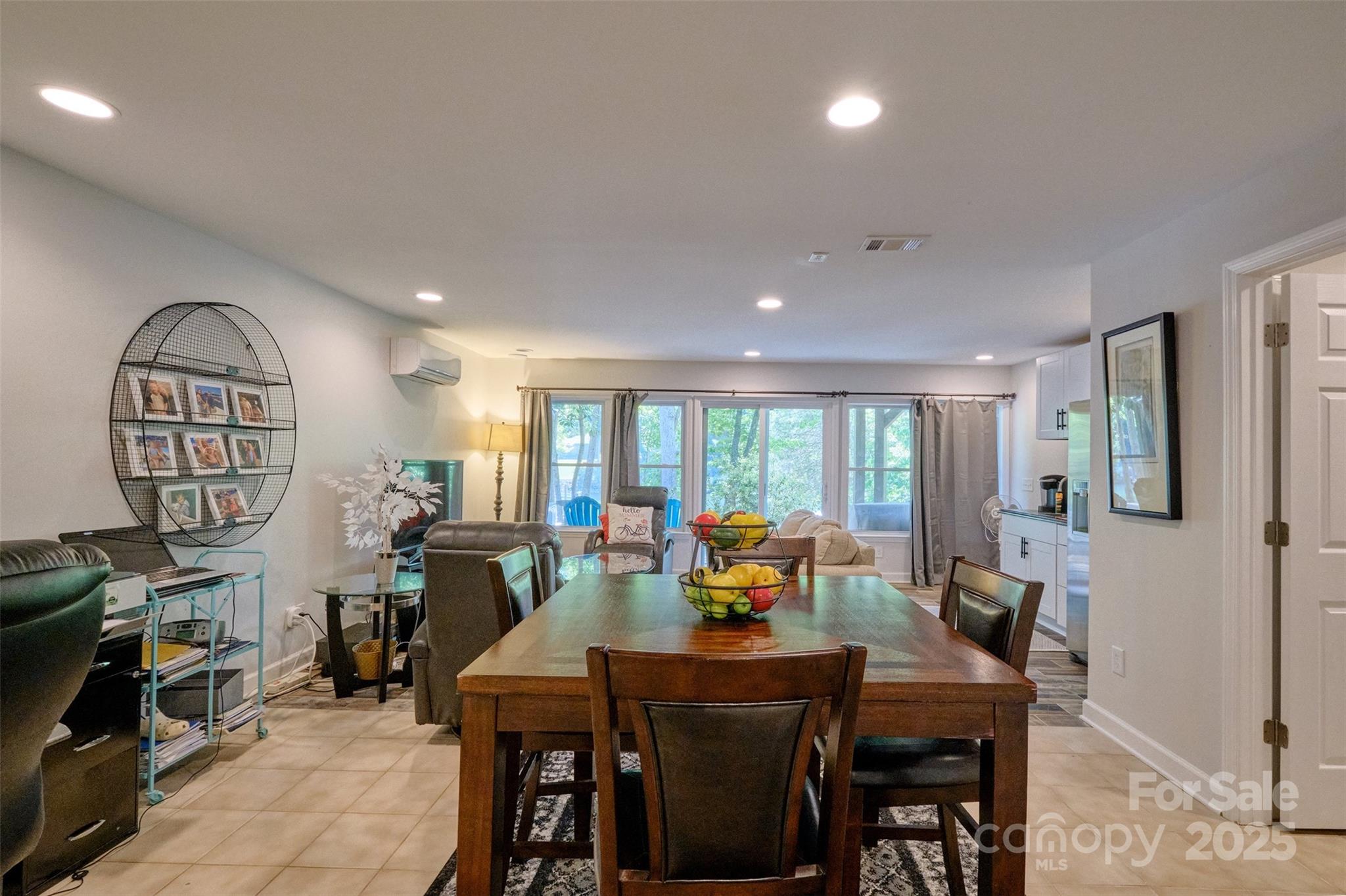 10 Weatherly Way