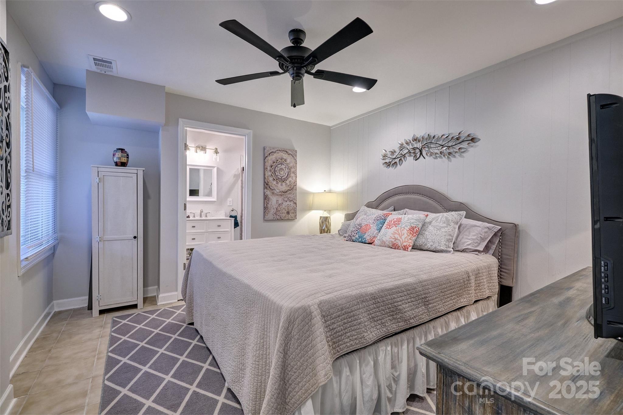 10 Weatherly Way