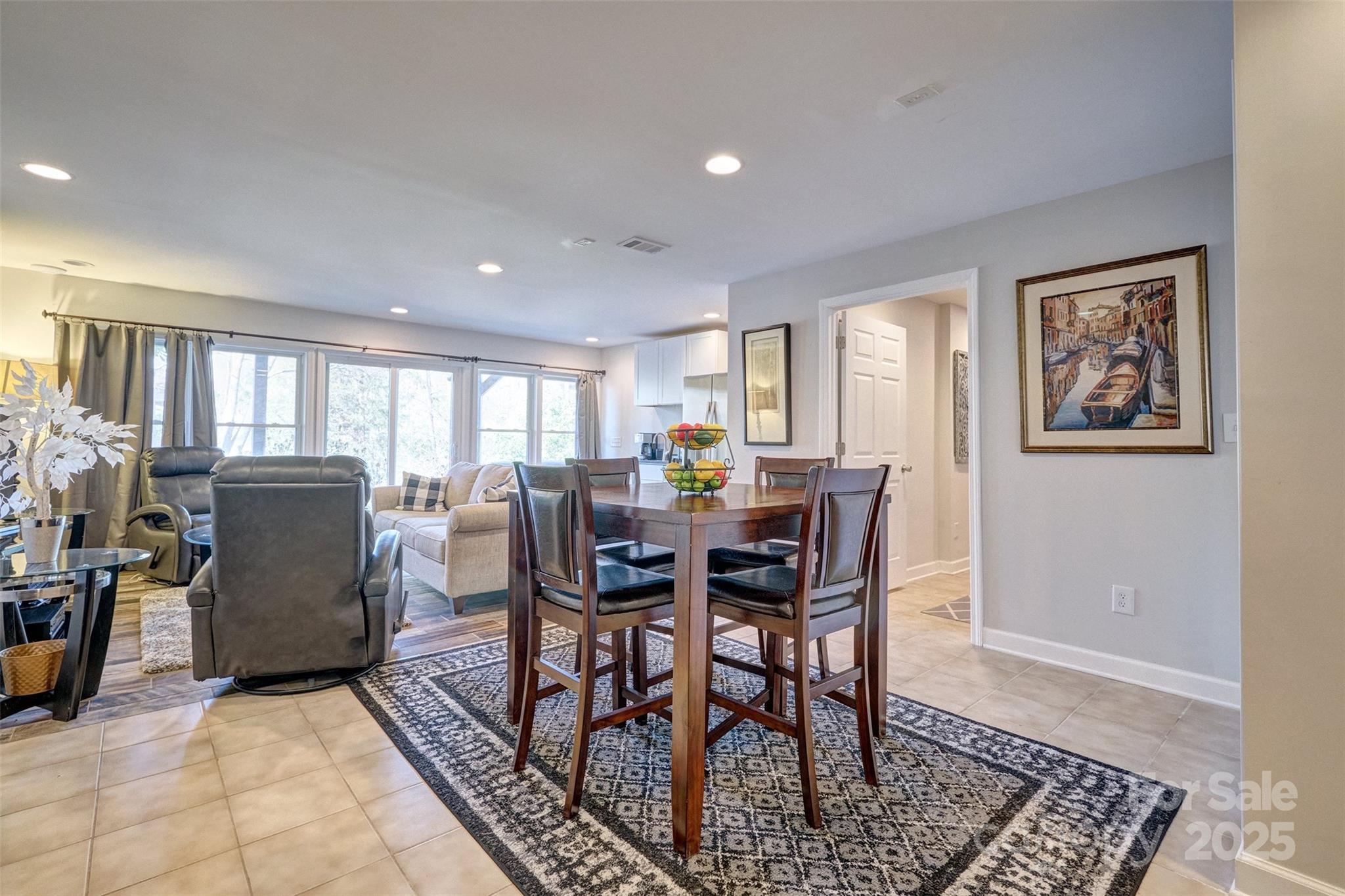 10 Weatherly Way
