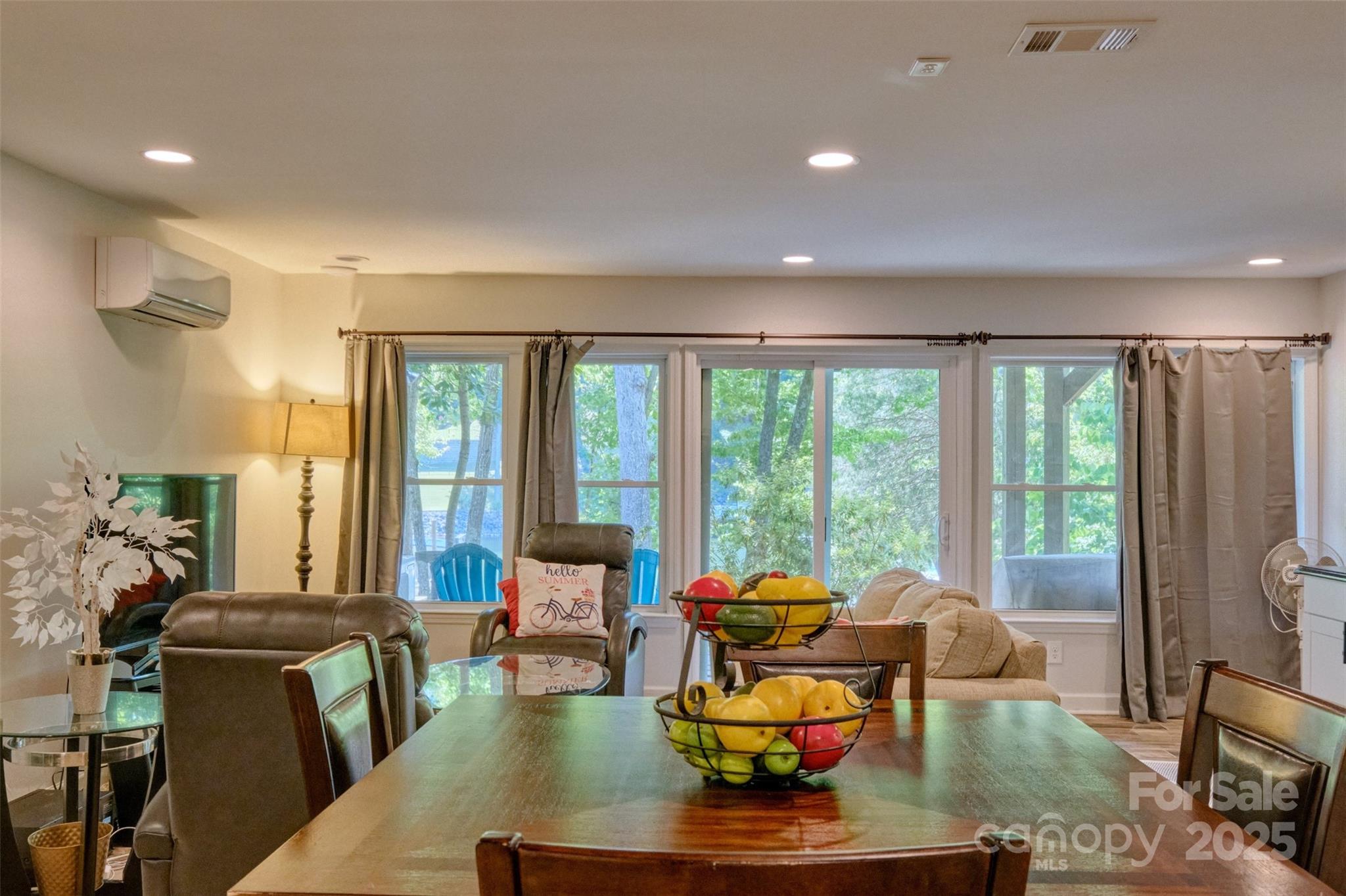 10 Weatherly Way