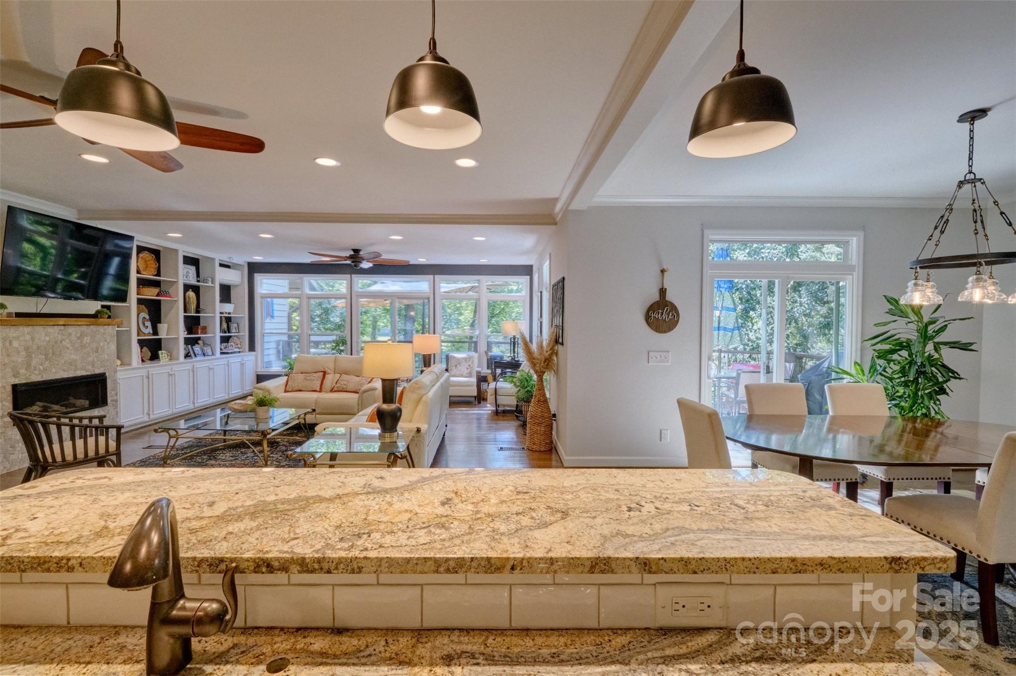 10 Weatherly Way
