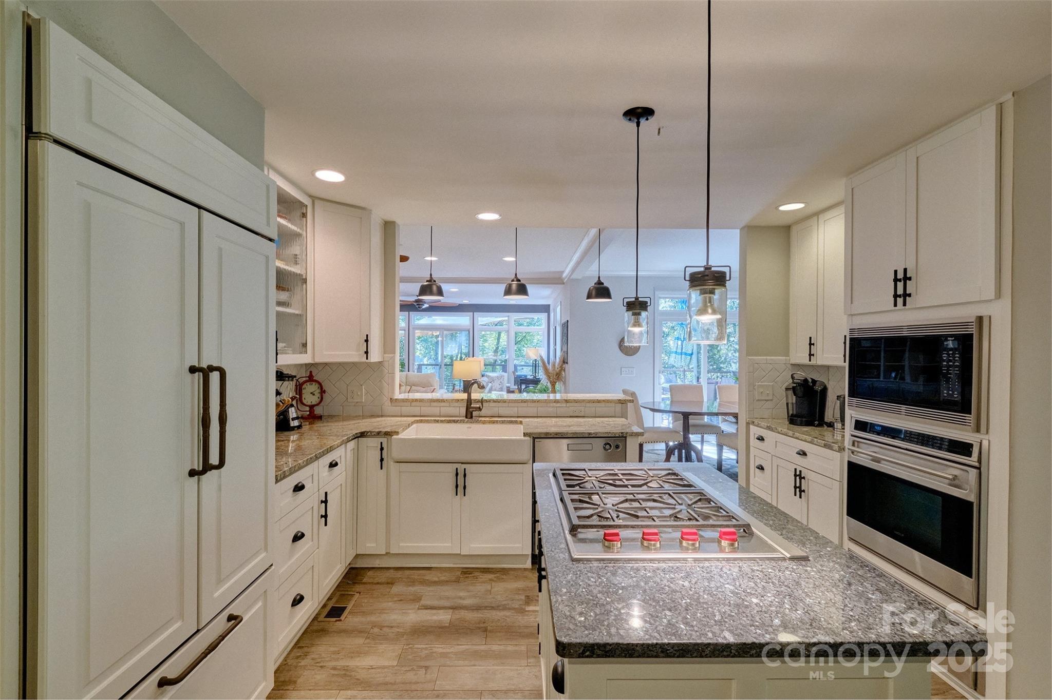 10 Weatherly Way