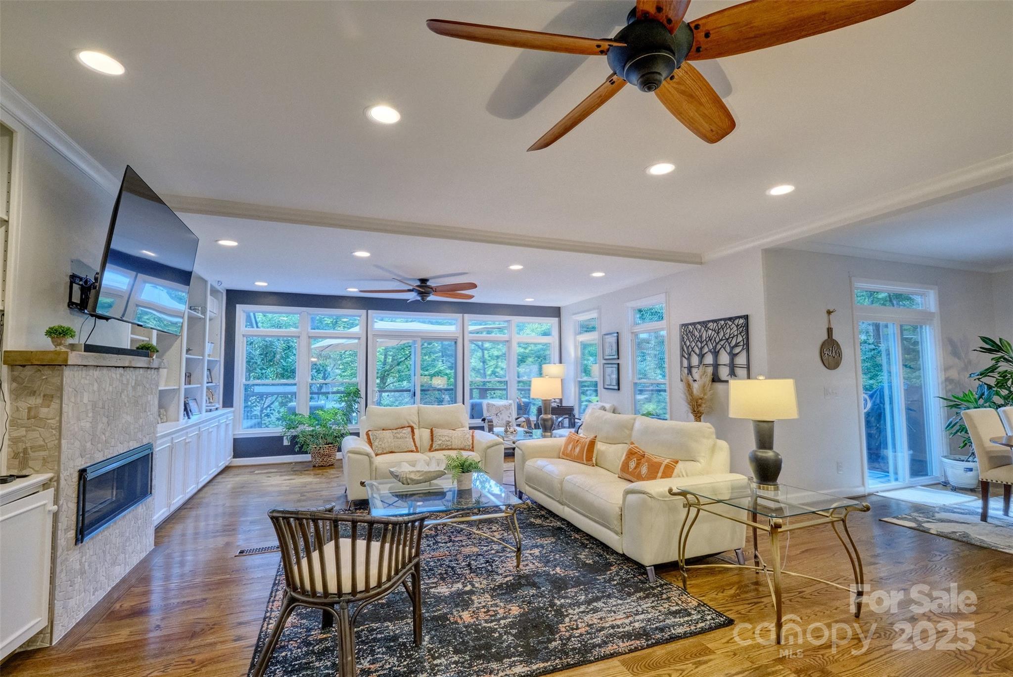 10 Weatherly Way
