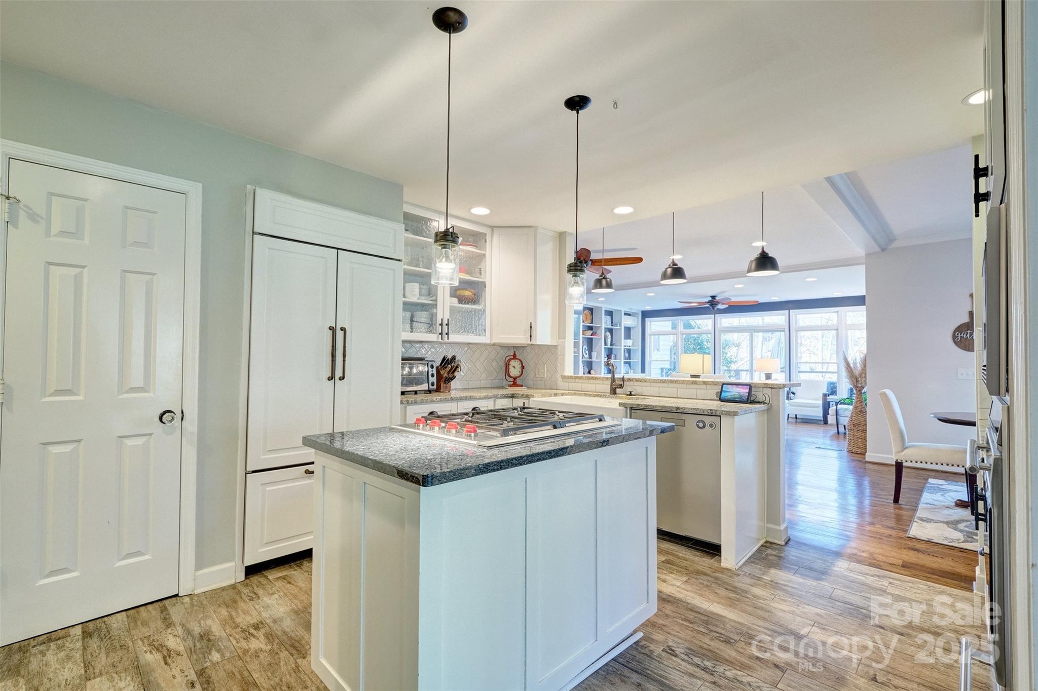 10 Weatherly Way