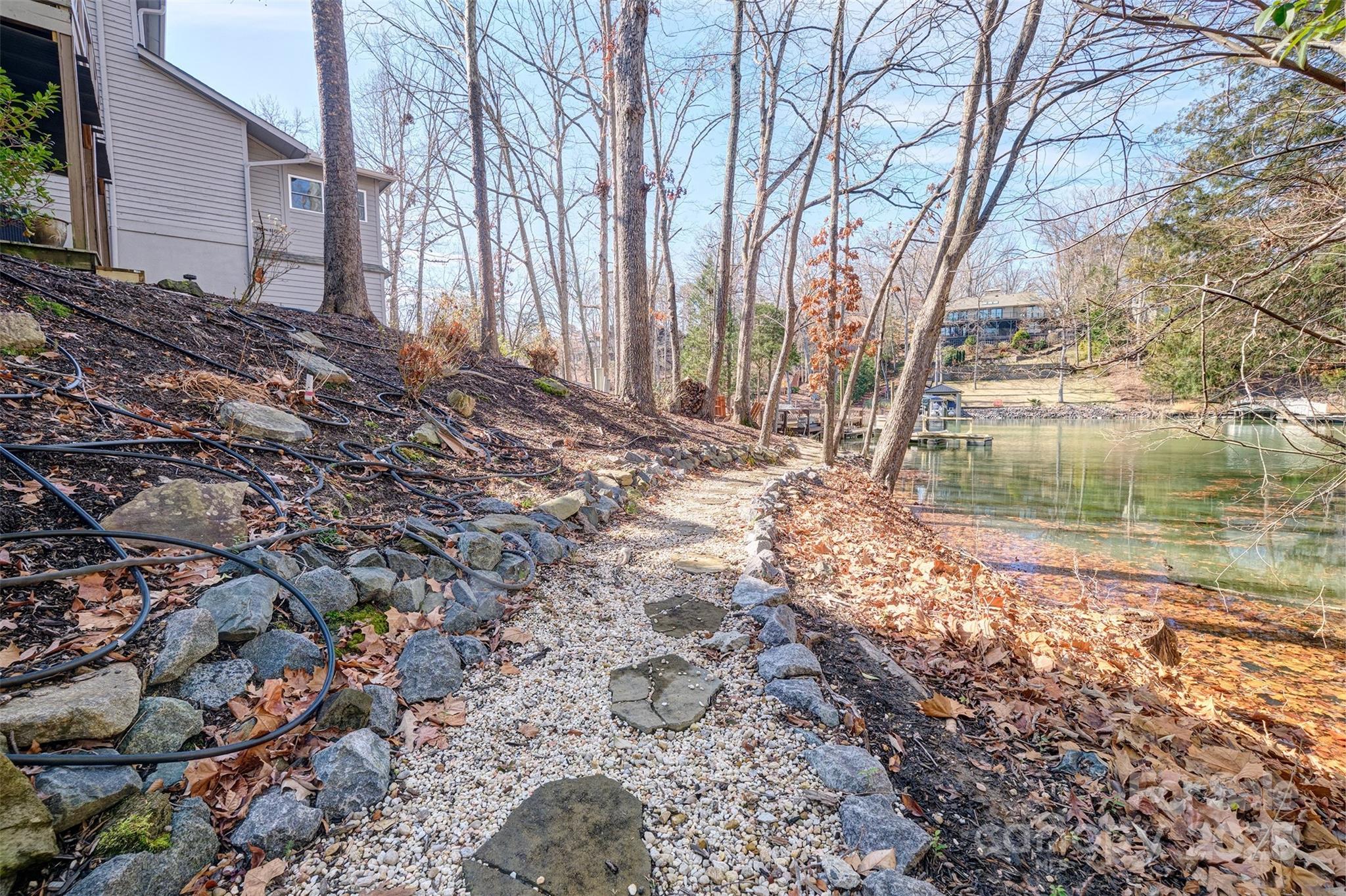 10 Weatherly Way