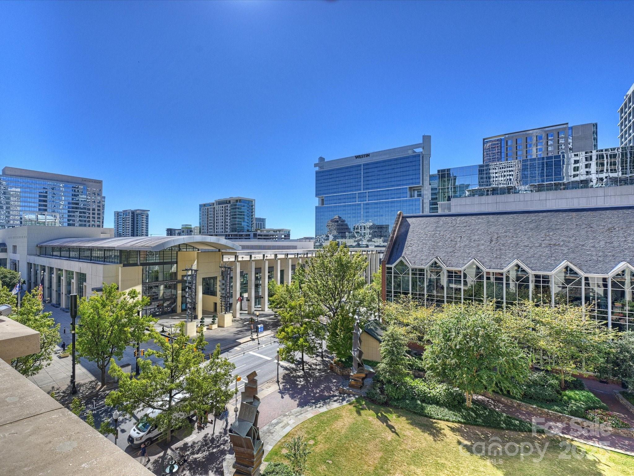 435 S Tryon Street Unit: 307