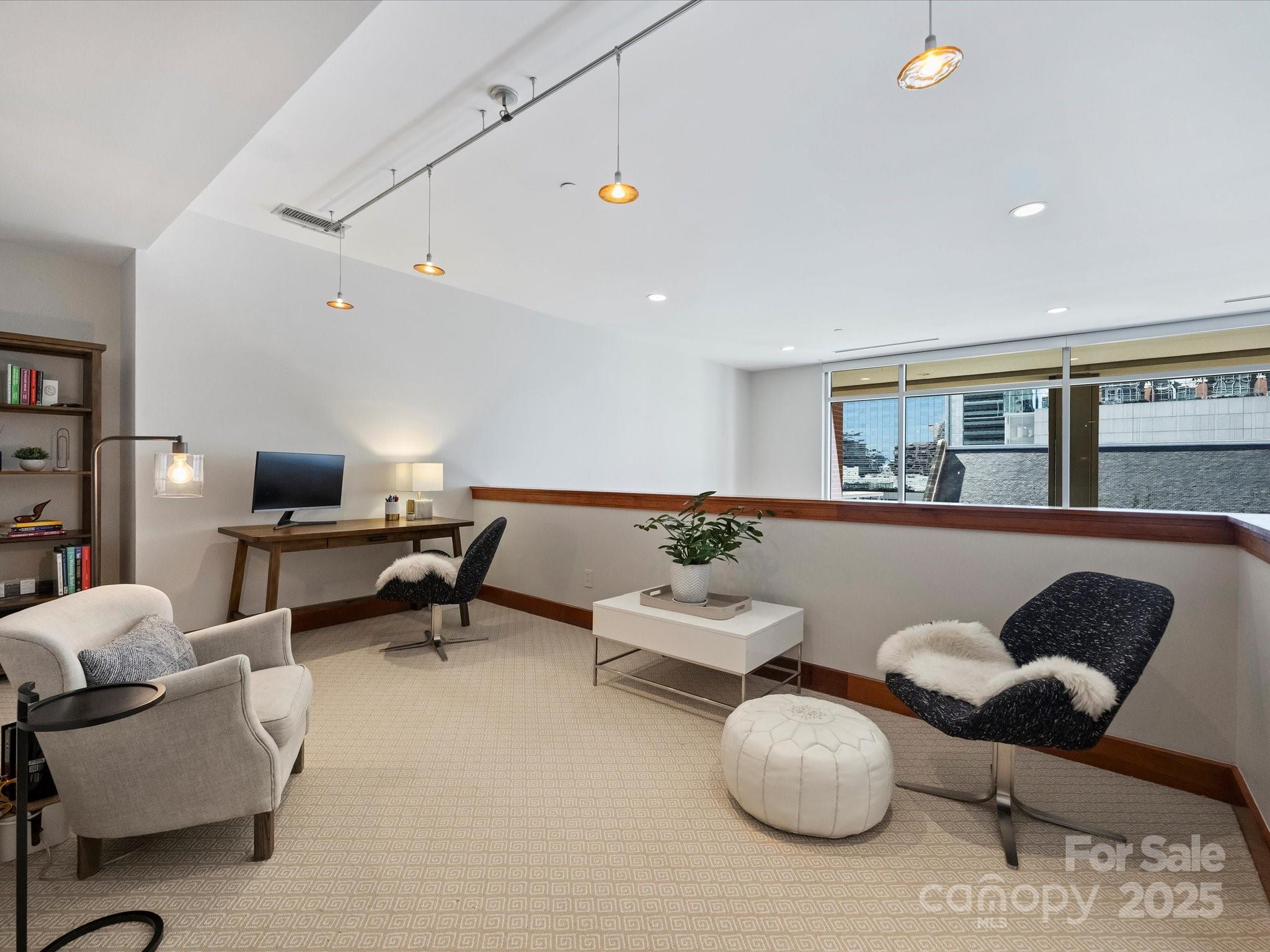 435 S Tryon Street Unit: 307