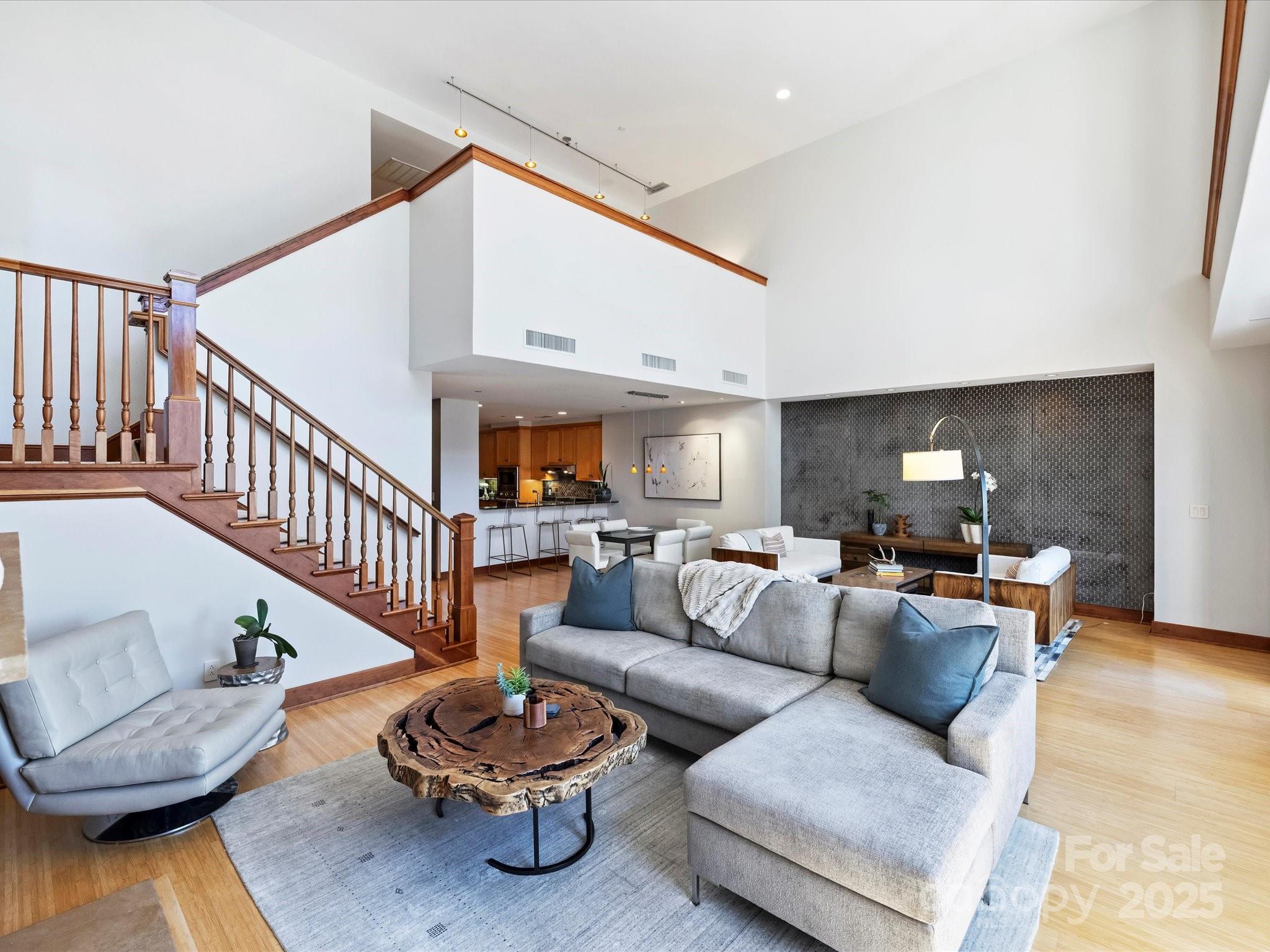 435 S Tryon Street Unit: 307
